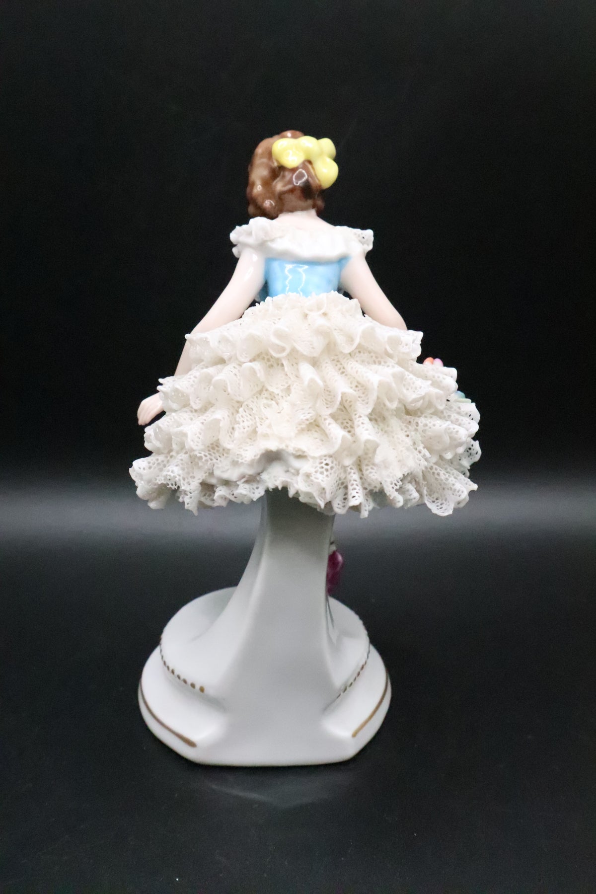 DRESDEN LARGE GERMANY WHITE/FLOWER DRESSED BALLERINA WITH LACE PORCELAIN