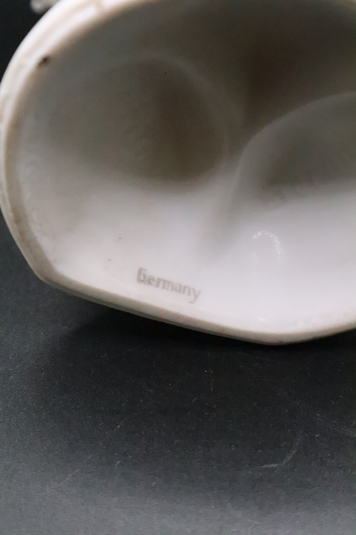 DRESDEN LARGE GERMANY WHITE/FLOWER DRESSED BALLERINA WITH LACE PORCELAIN