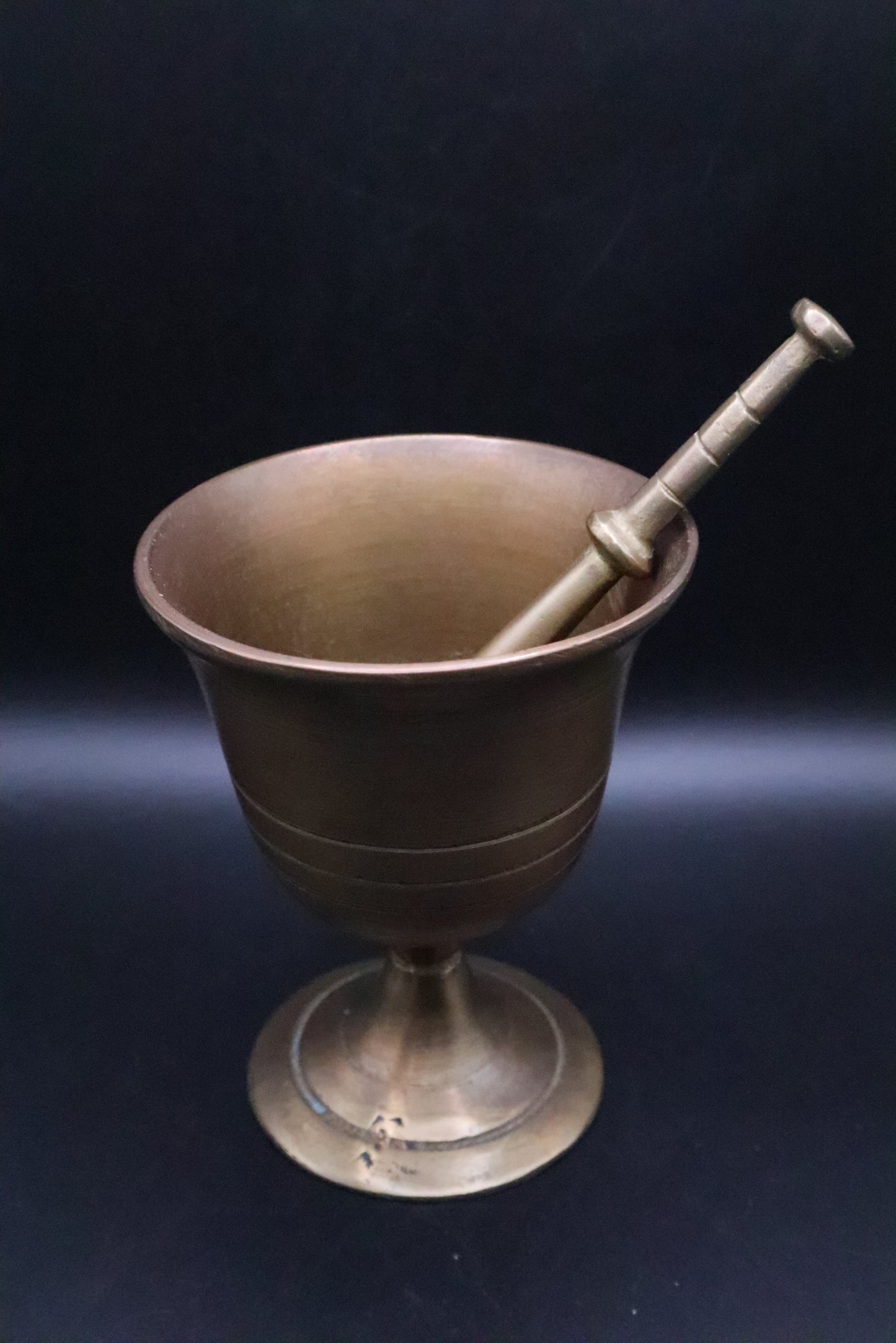VINTAGE BRASS MORTAR W/ PESTLE