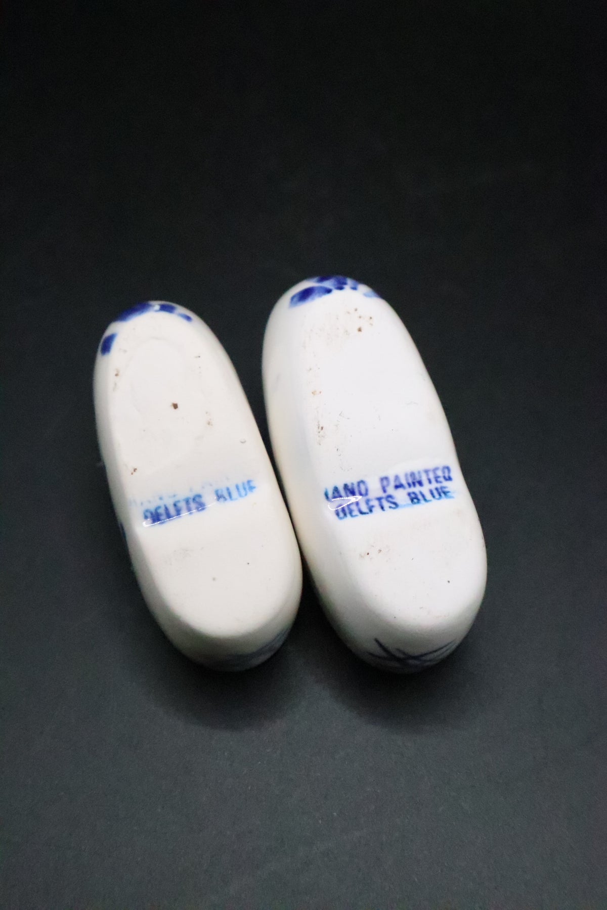 VINTAGE DELFT BLUE/WHITE PORCELAIN CLOGS