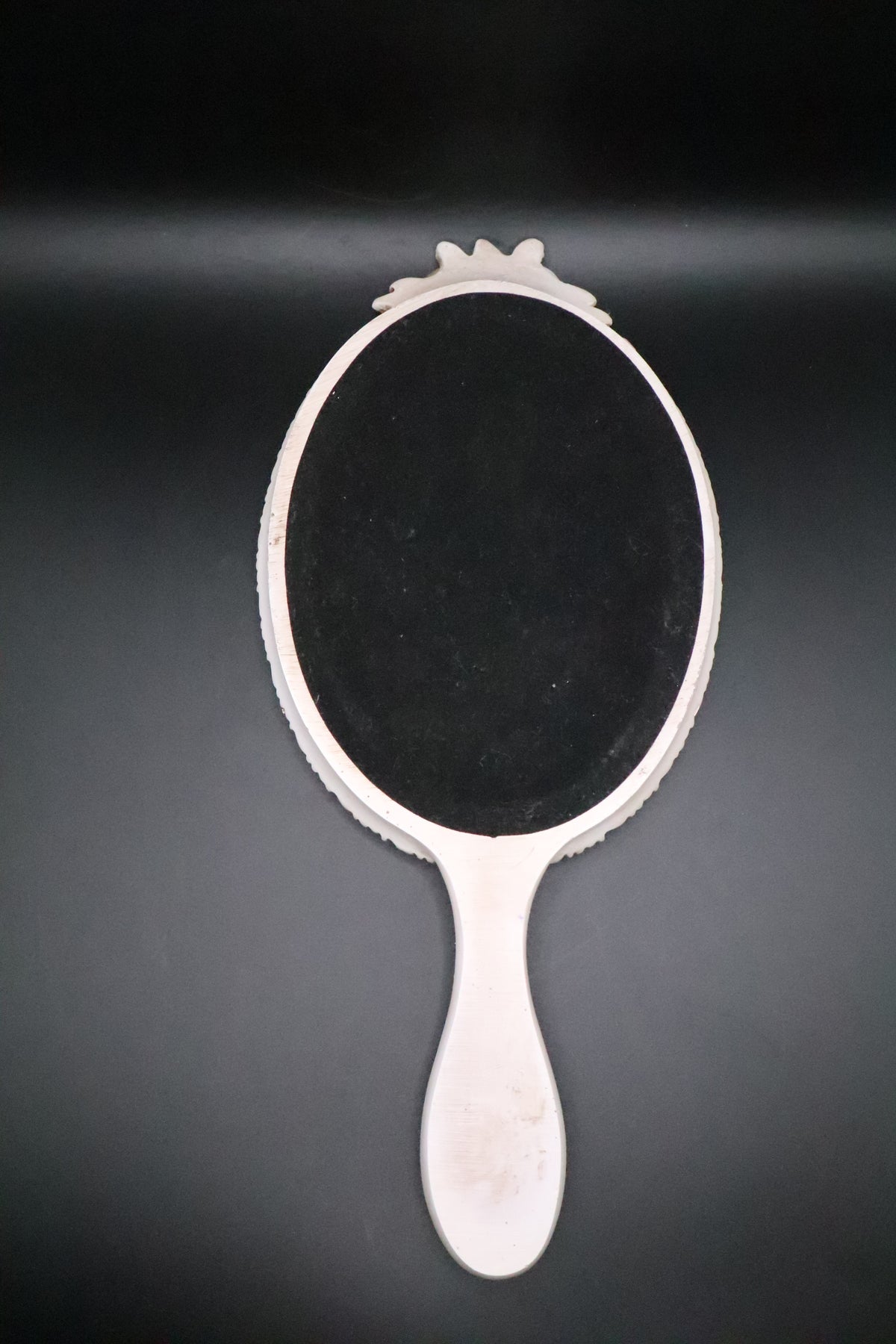 VINTAGE VANITY ROSE DESIGN HAND HELD MIRROR