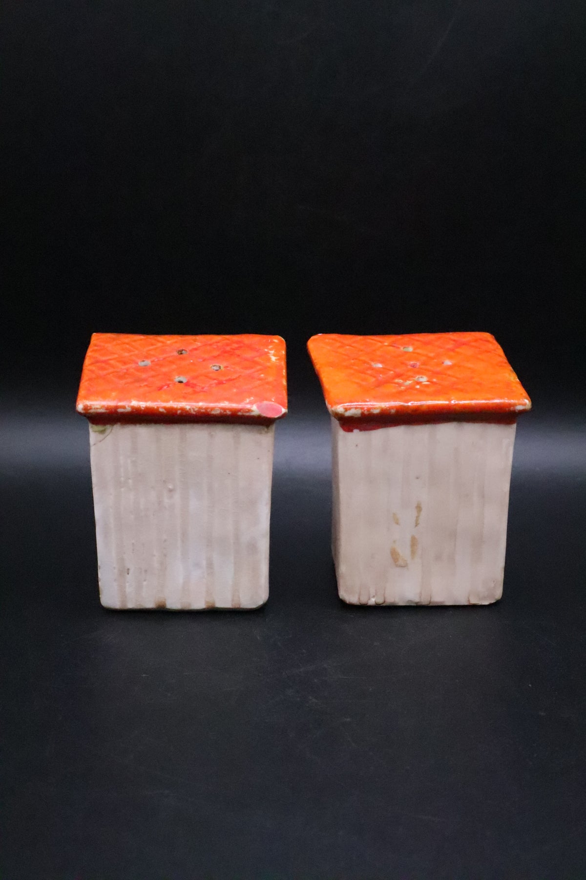 VINTAGE VICTORIA OUTHOUSE C I'M FULL OF SALT AND PEPPER SHAKERS