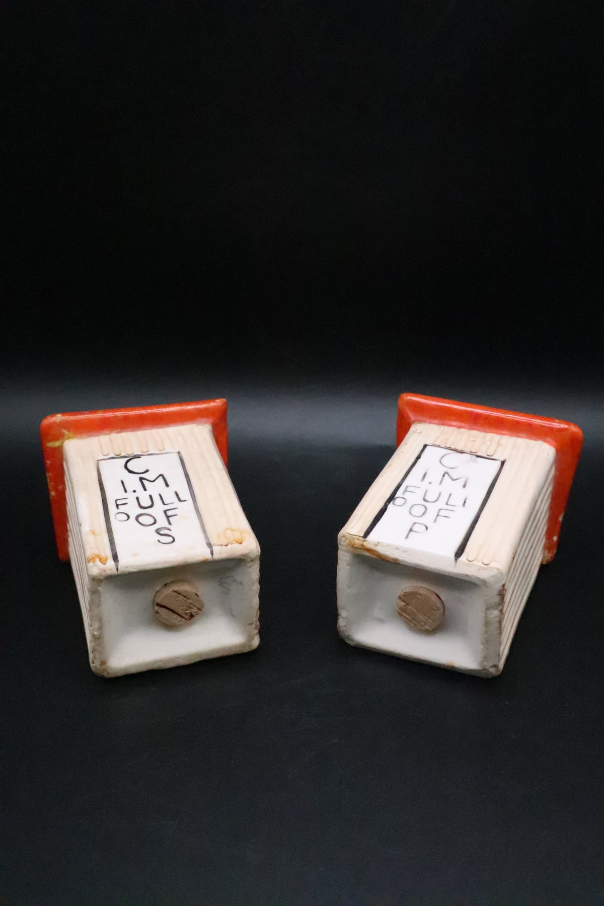 VINTAGE VICTORIA OUTHOUSE C I'M FULL OF SALT AND PEPPER SHAKERS