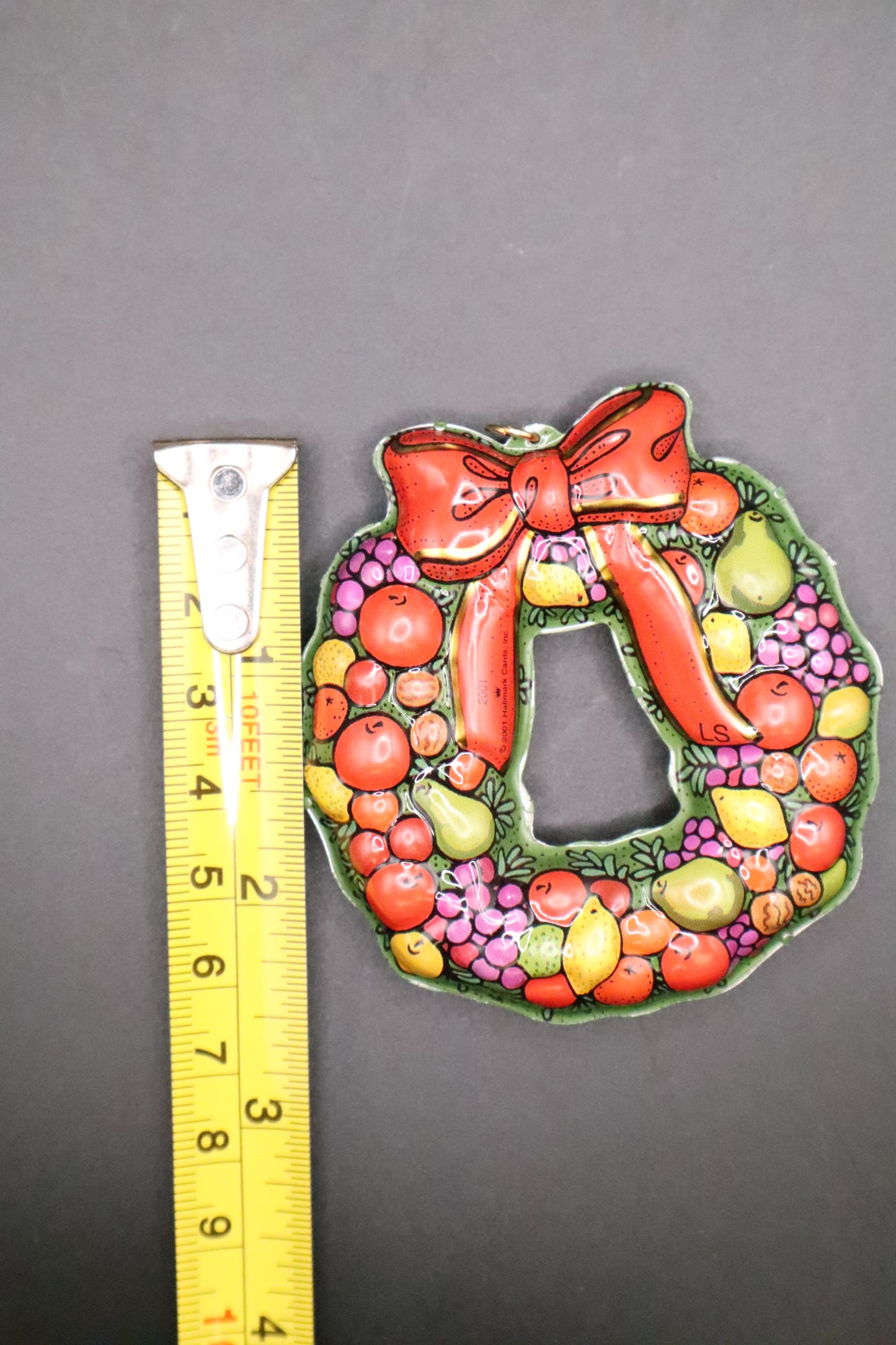 KEEPSAKE CHRISTMAS WREATH ORNAMENT