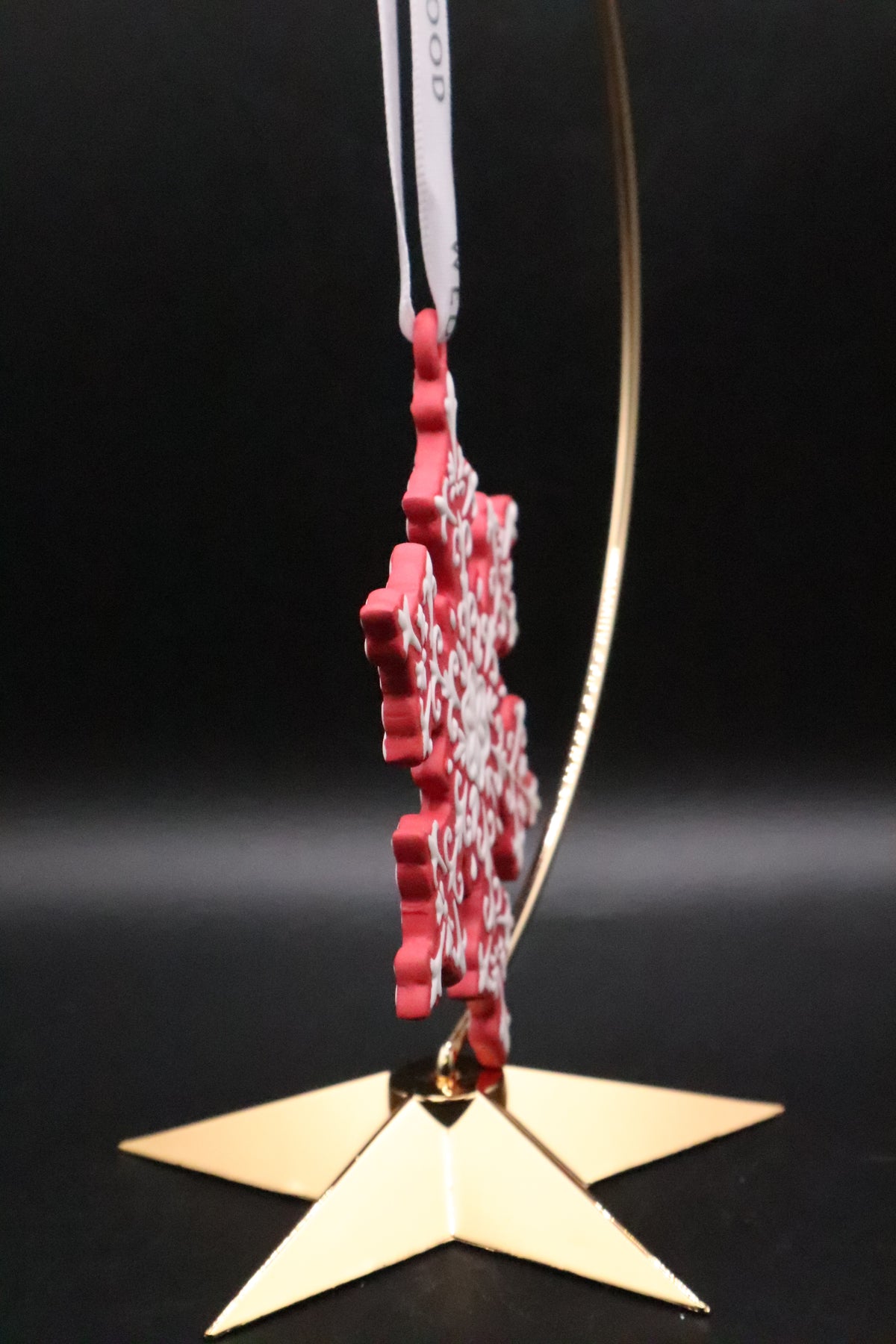 WEDGWOOD RED NEOCLASSICAL JASPERWARE SNOWFLAKE ORNAMENT