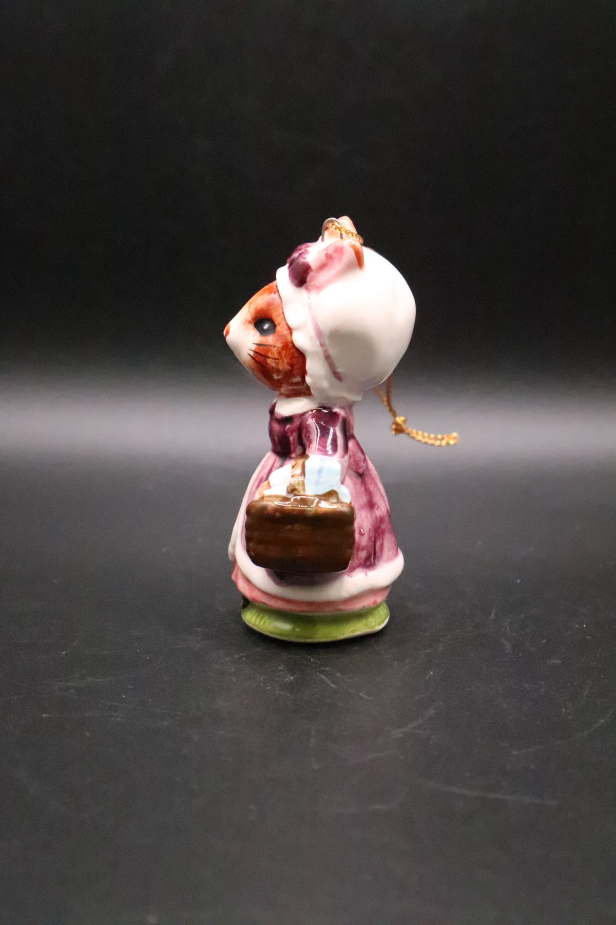 BEATRIX POTTER SCHMID COUNTRY MOUSE WITH BASKET ORNAMENT