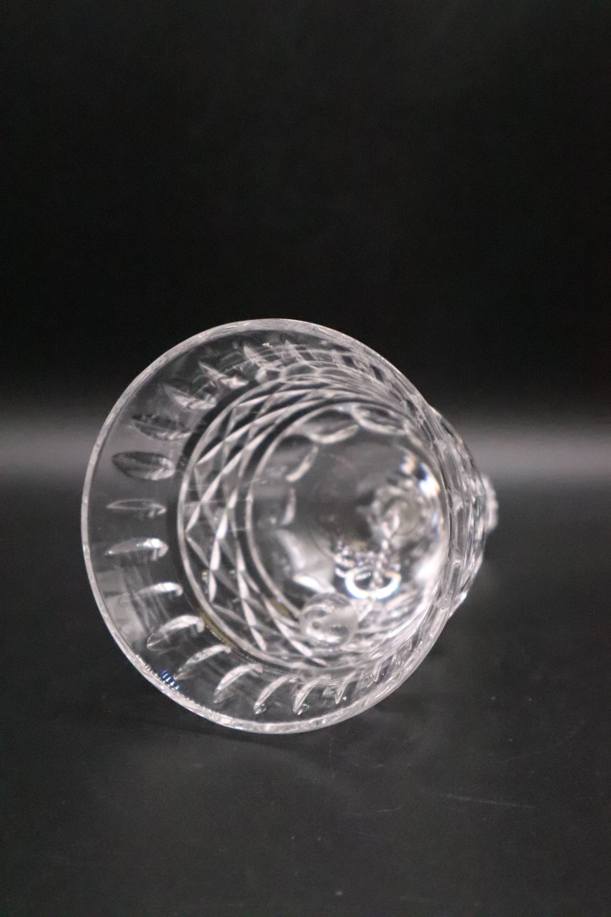 VINTAGE DIAMOND CUT CRYSTAL BELL