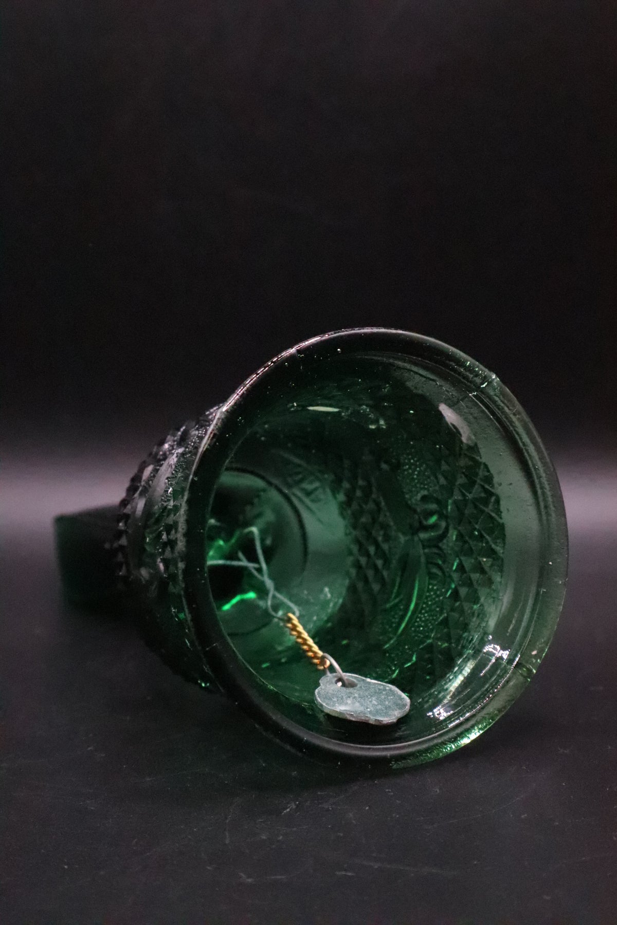 VINTAGE FENTON EMERALD GREEN DIAMOND POINT AND SCROLLS BELL