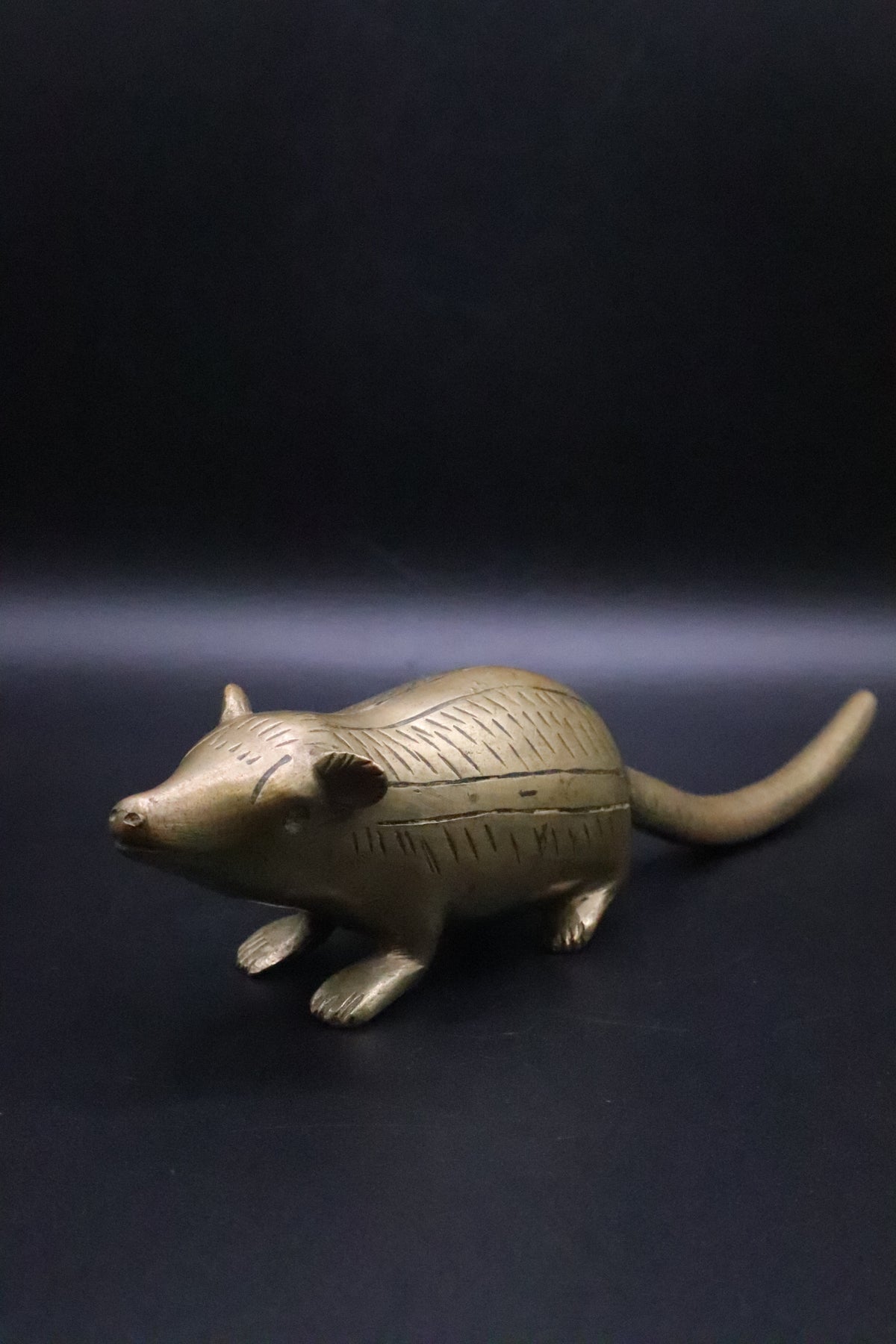 VINTAGE ETCHED BRASS MOUSE