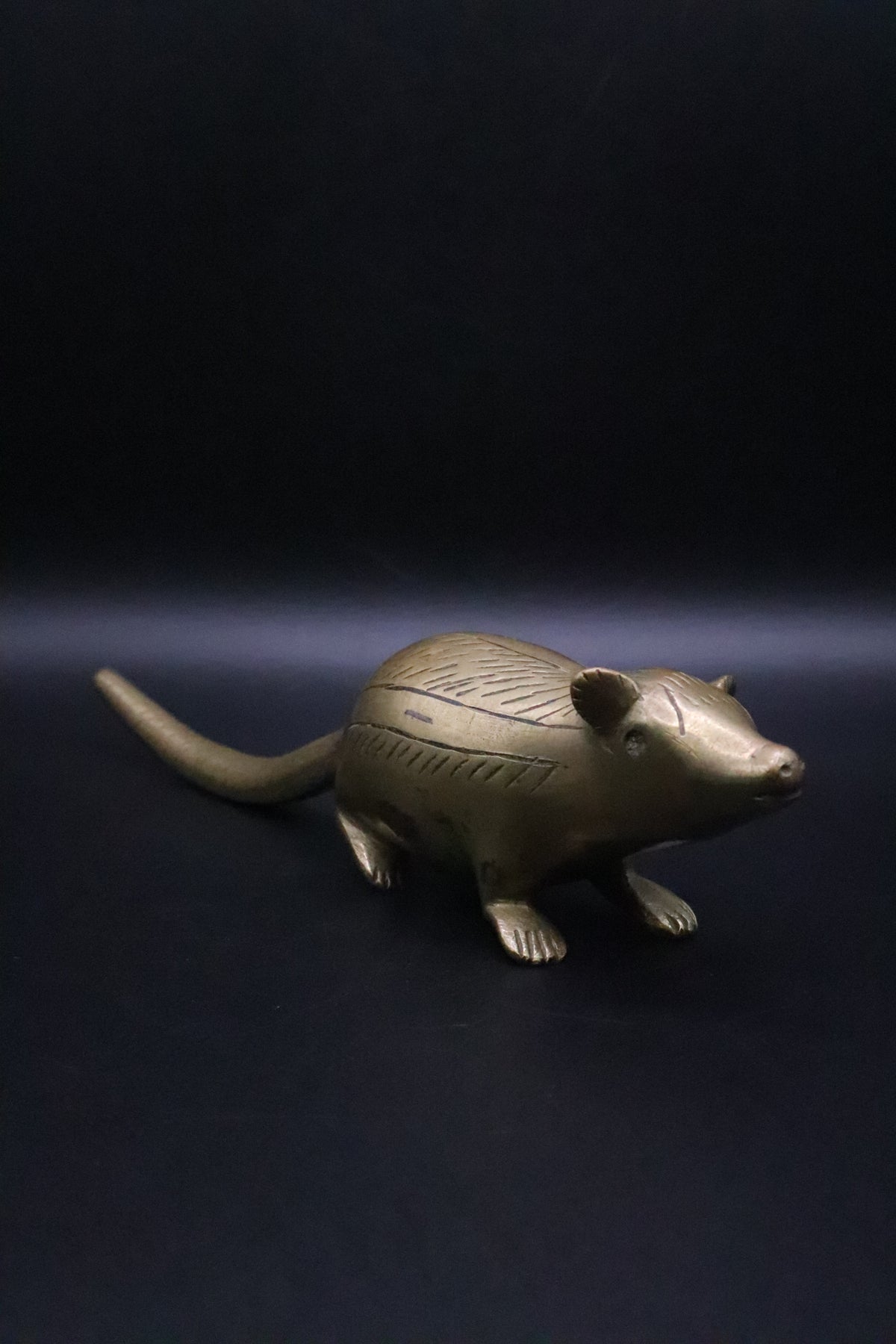VINTAGE ETCHED BRASS MOUSE