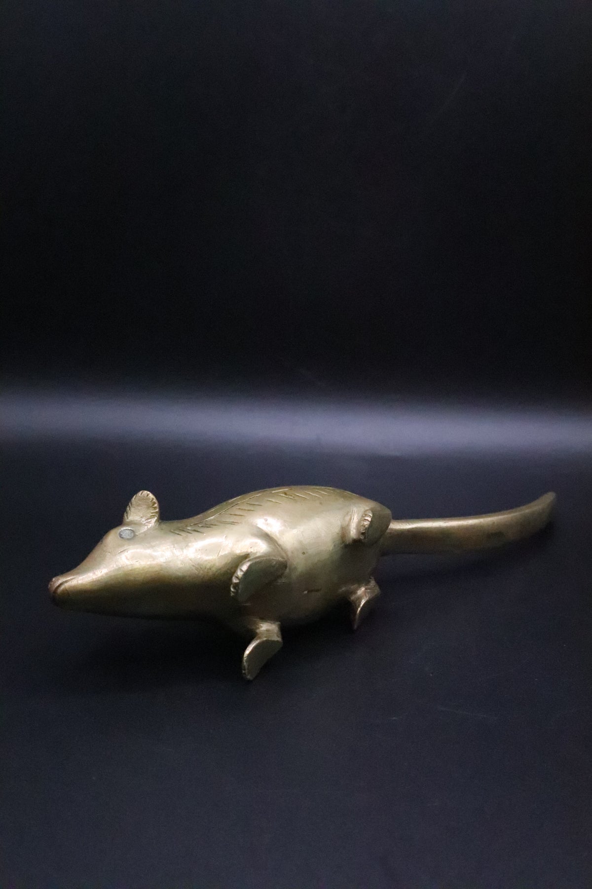 VINTAGE ETCHED BRASS MOUSE