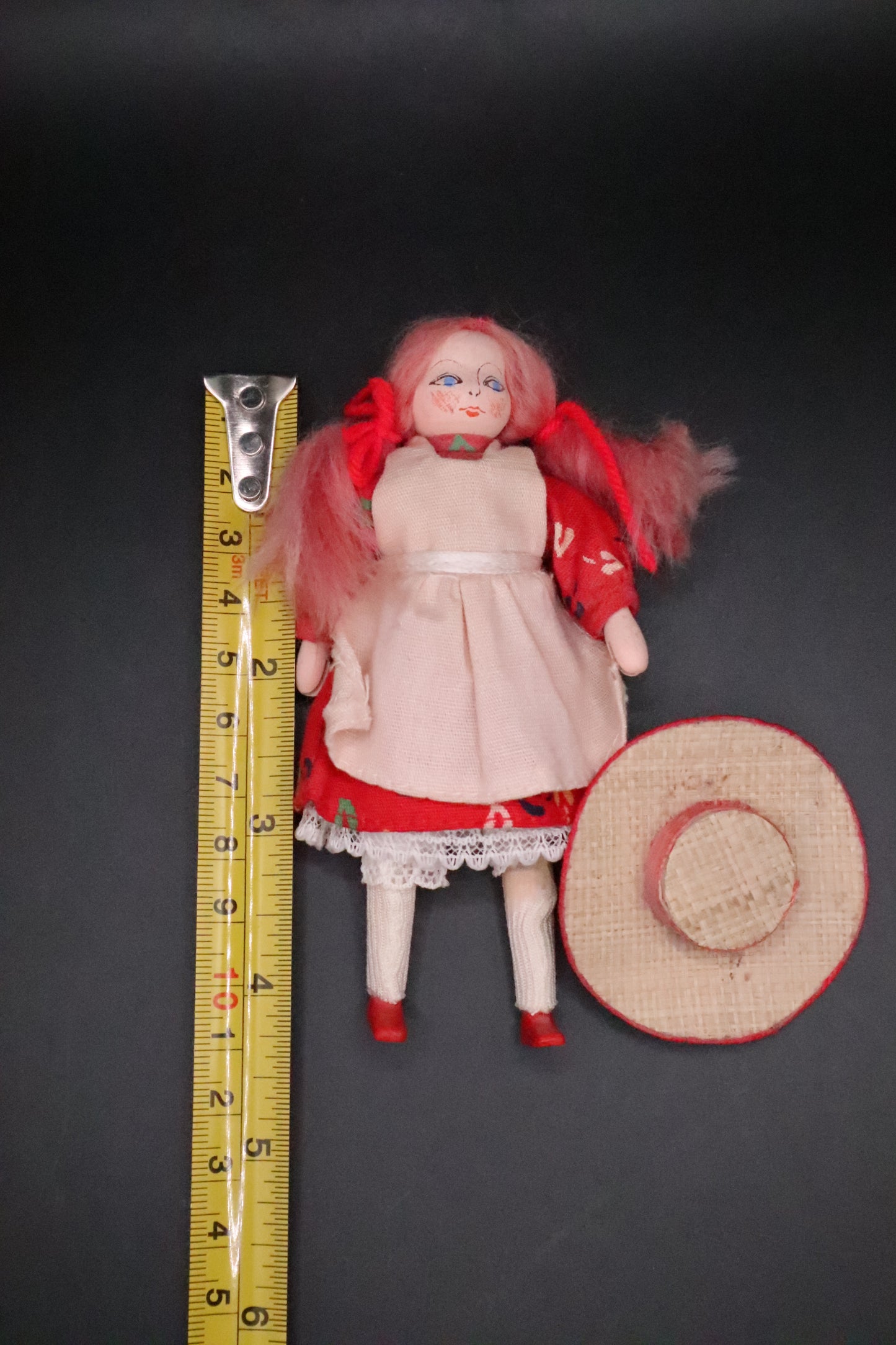 VINTAGE SILVESTRI COUNTRY FOLK HANDCRAFTED WOODEN DOLL