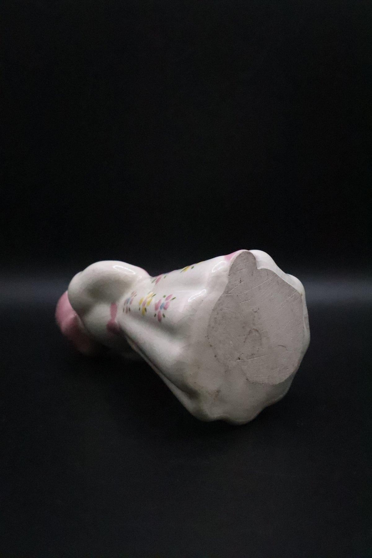 VINTAGE CERAMIC FLORAL GIRL