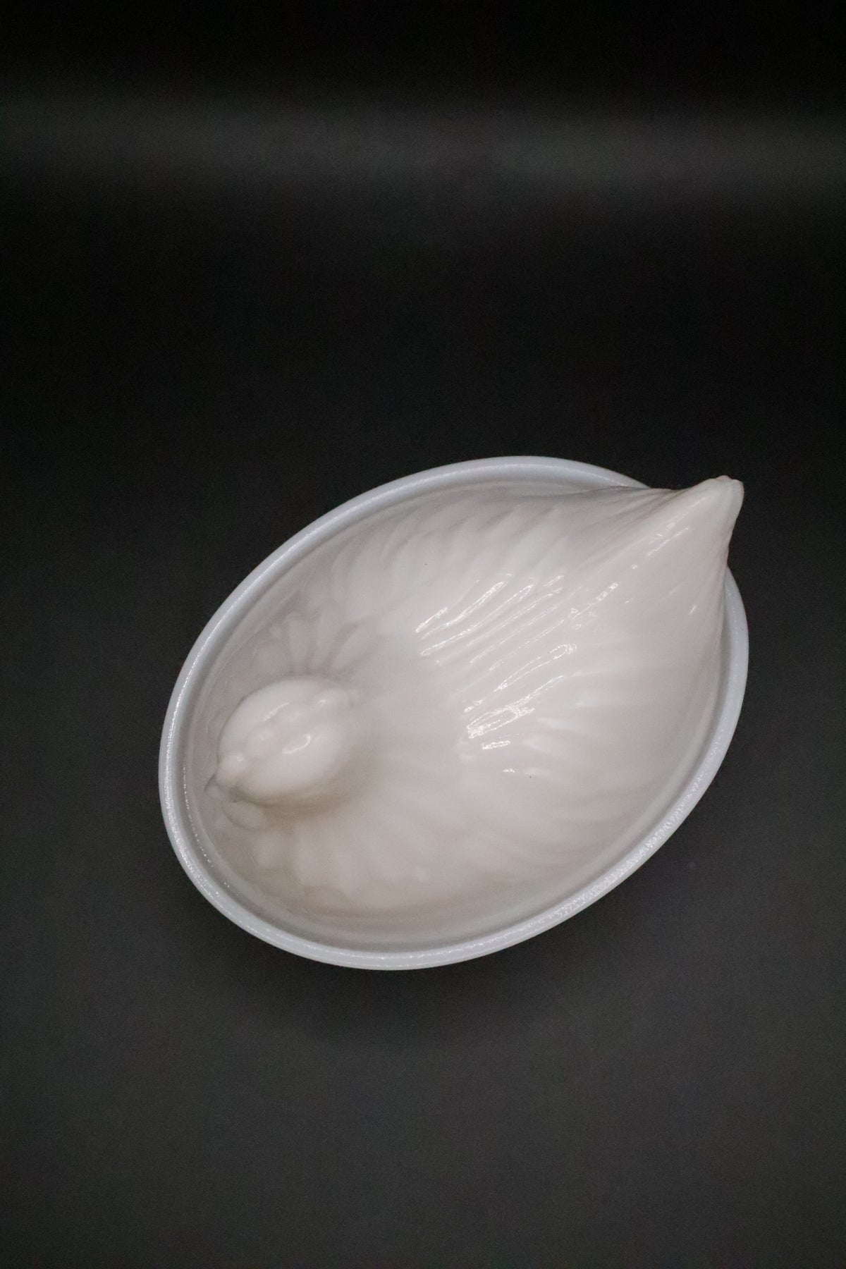 VINTAGE MILK GLASS HEN ON NEST