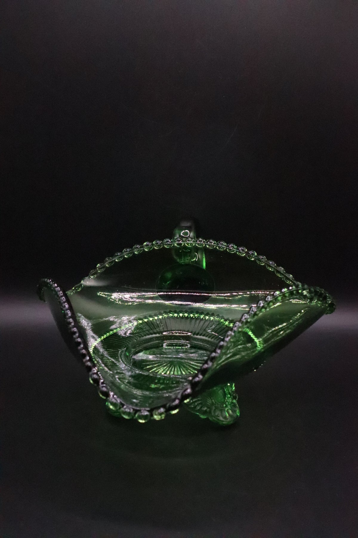 VINTAGE 3 SIDED GREEN DISH OR CANDLE HOLDER WITH BUBBLE EDGE