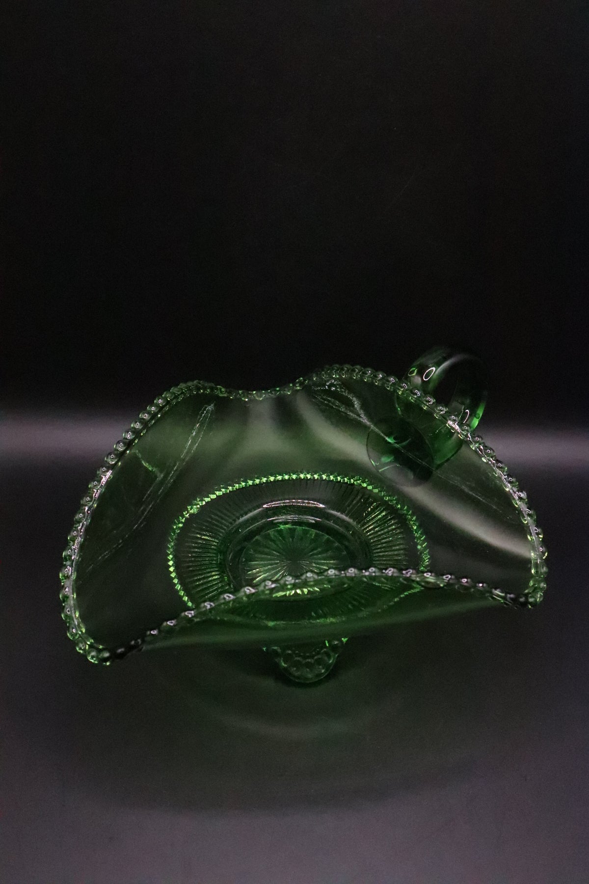 VINTAGE 3 SIDED GREEN DISH OR CANDLE HOLDER WITH BUBBLE EDGE