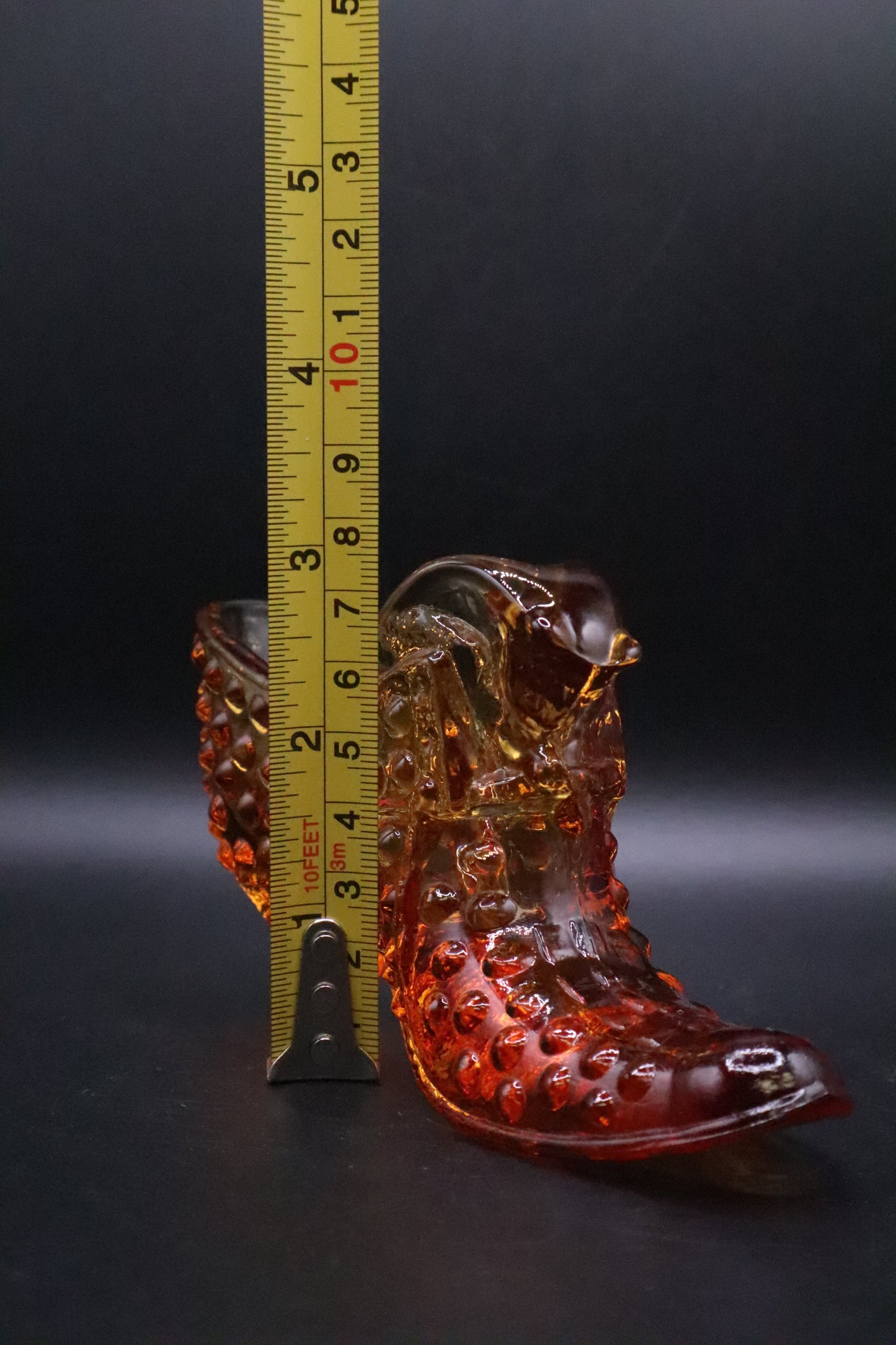 VINTAGE FENTON HONEY AMBER HOBNAIL ART GLASS CAT SHOE