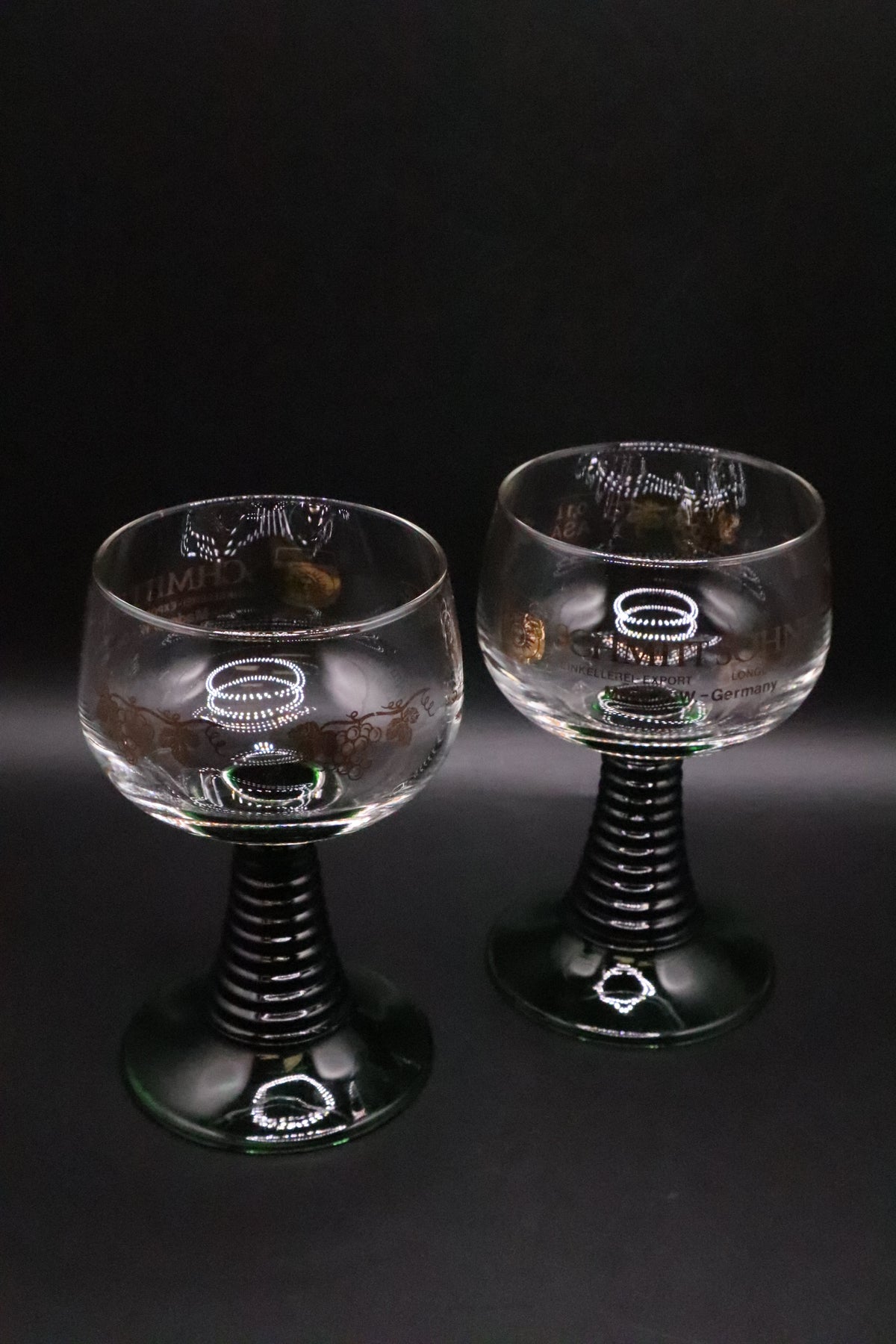 VINTAGE SCHMITT SÖHNE WINERY GERMAN WINE GLASSES (PAIR)