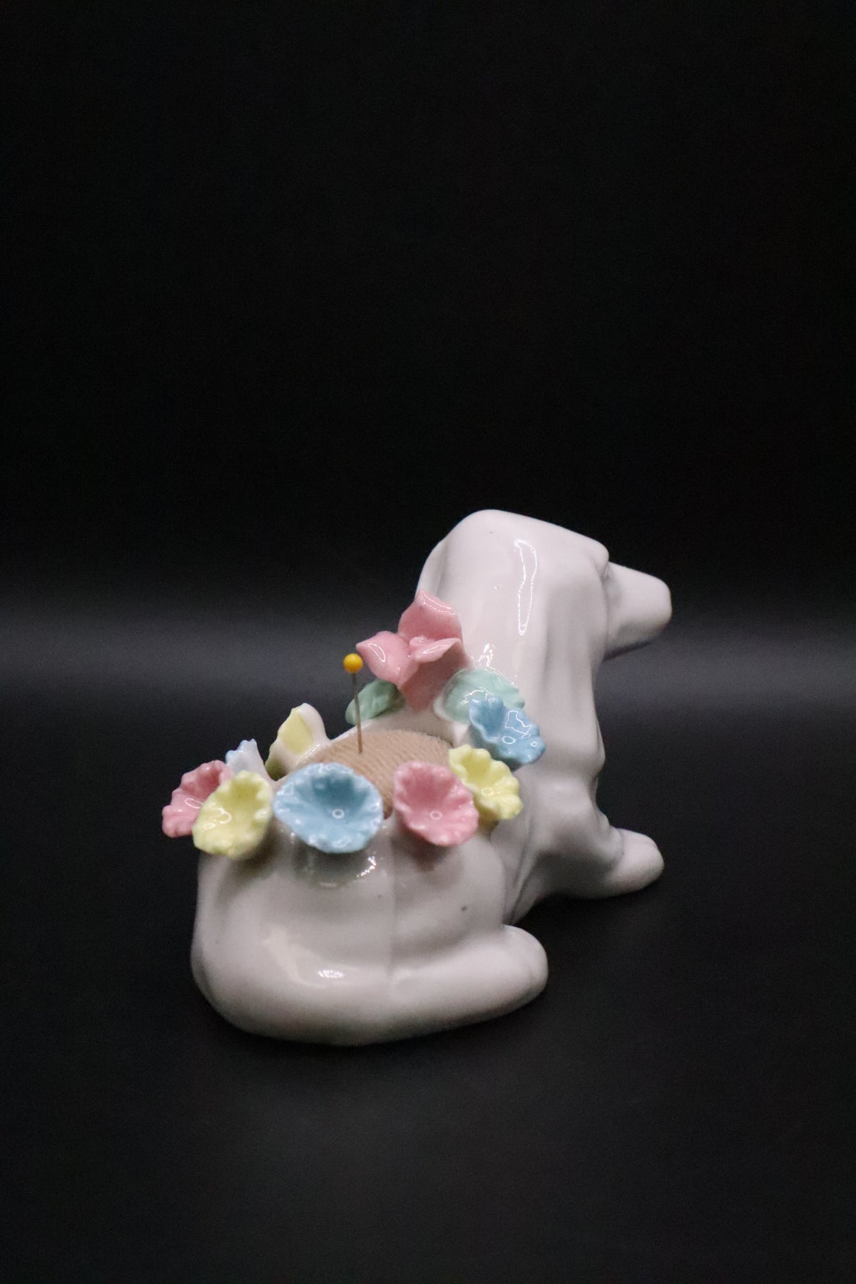 VINTAGE CERAMIC DACHSHUND DOG WITH FLOWERS PIN CUSHION
