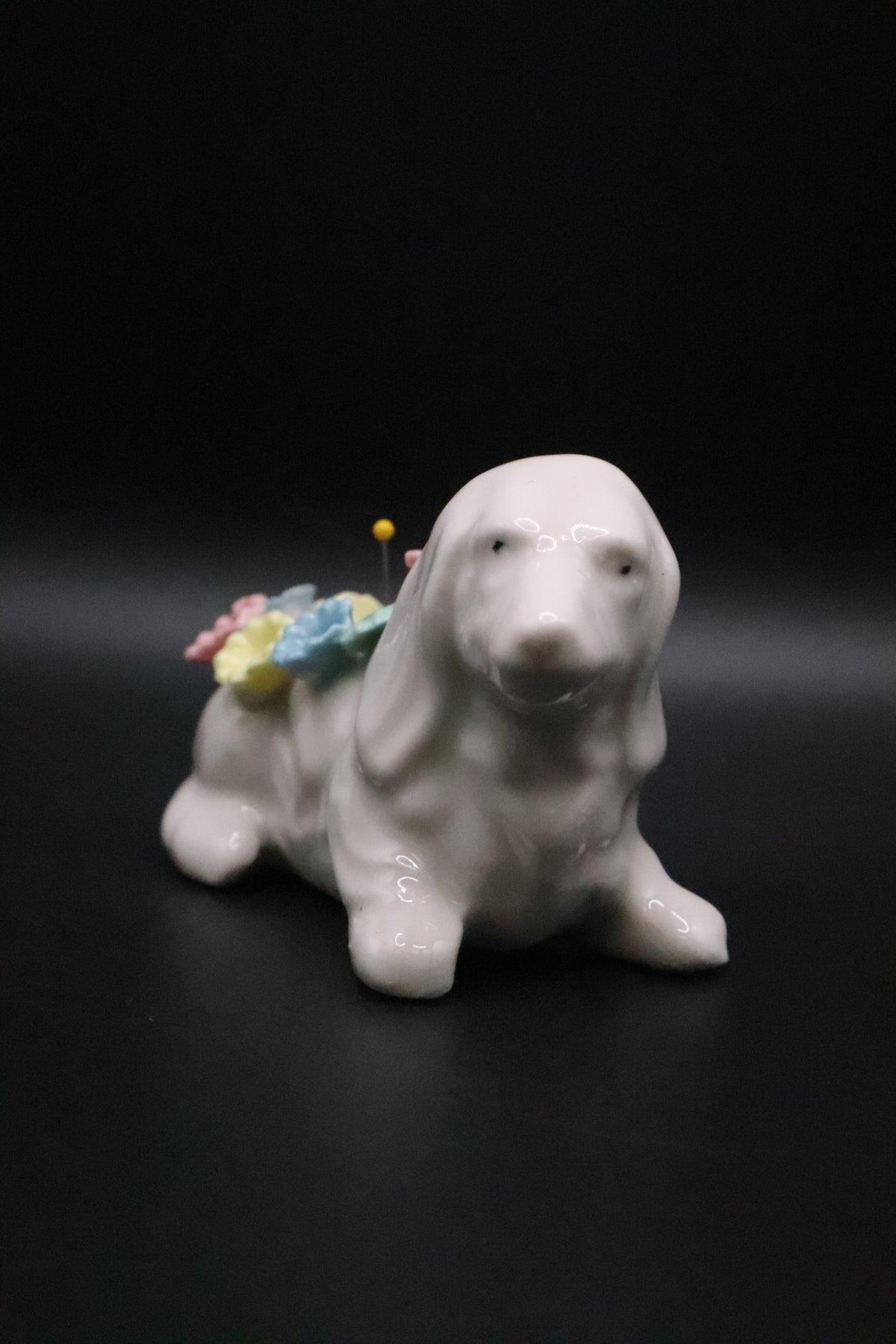 VINTAGE CERAMIC DACHSHUND DOG WITH FLOWERS PIN CUSHION