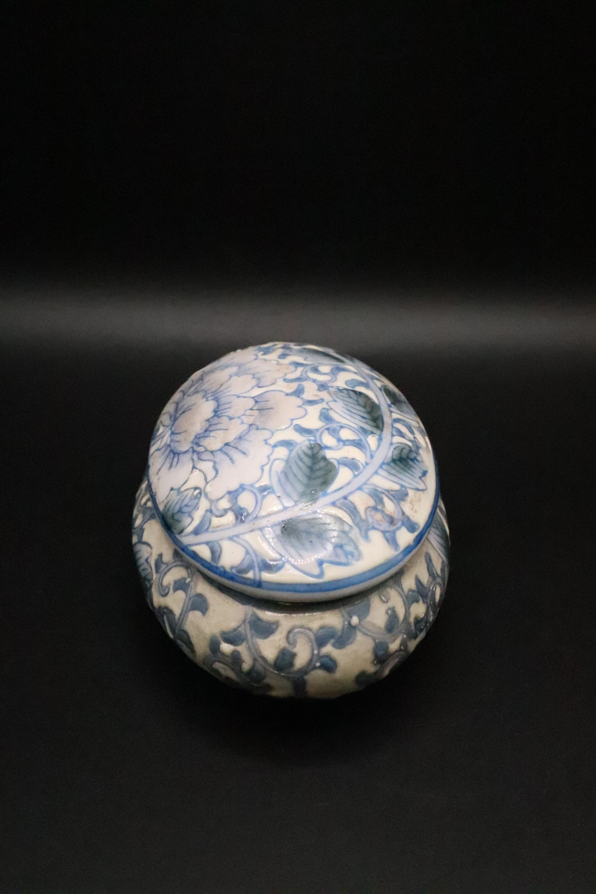 VINTAGE PORCELAIN CHINA HAND PAINTED BLUE AND WHITE FLORAL TRINKET BOX