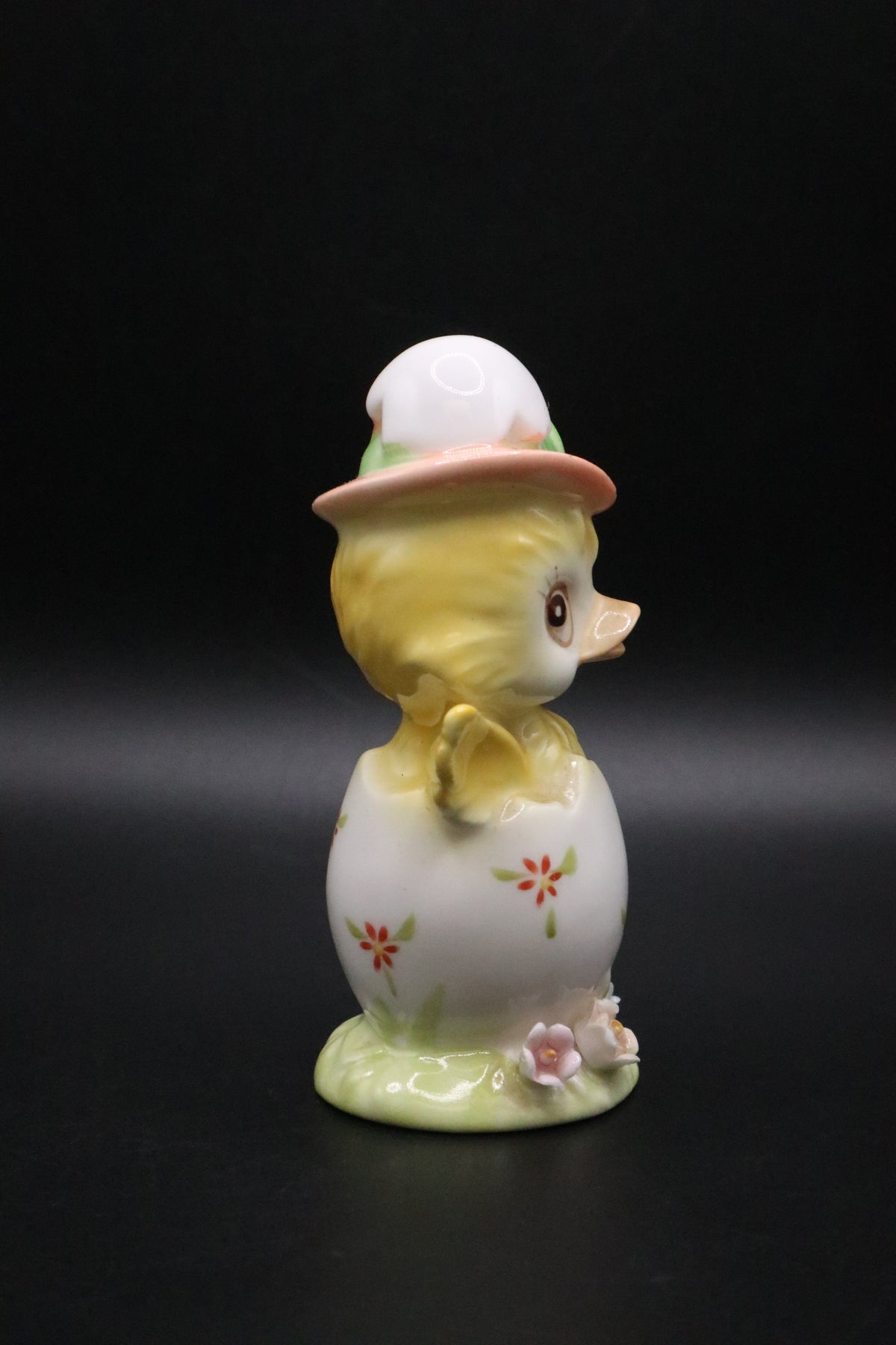 VINTAGE NAPCO WARE HATCHING CHICK FIGURINE BONE CHINA EASTER EGG
