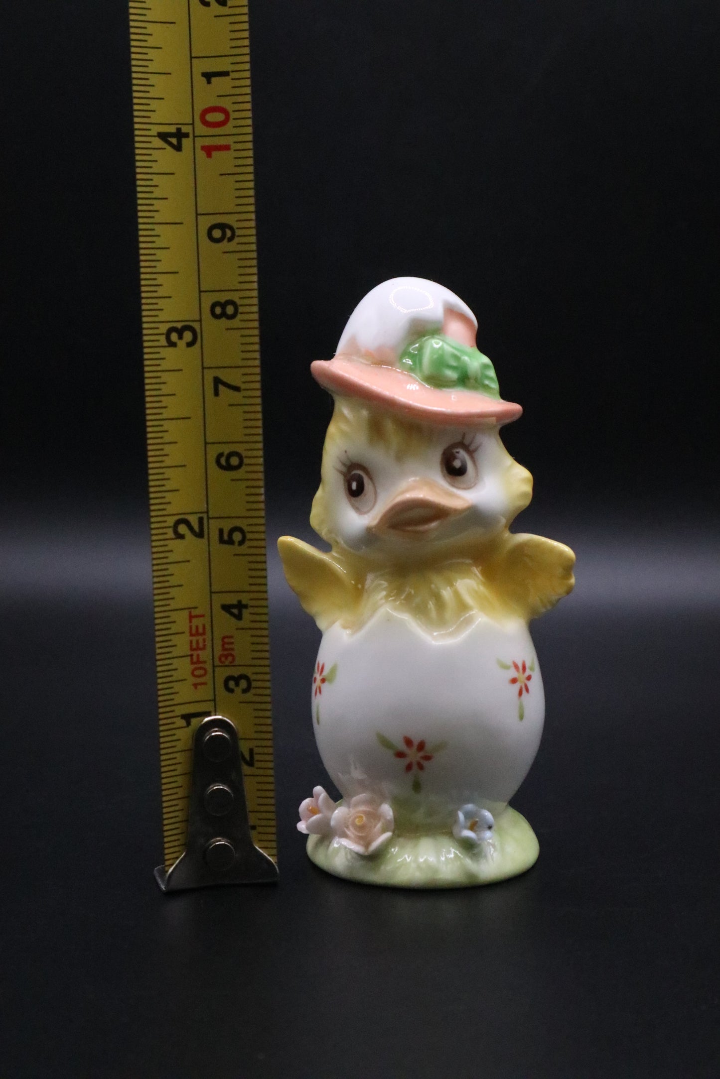 VINTAGE NAPCO WARE HATCHING CHICK FIGURINE BONE CHINA EASTER EGG