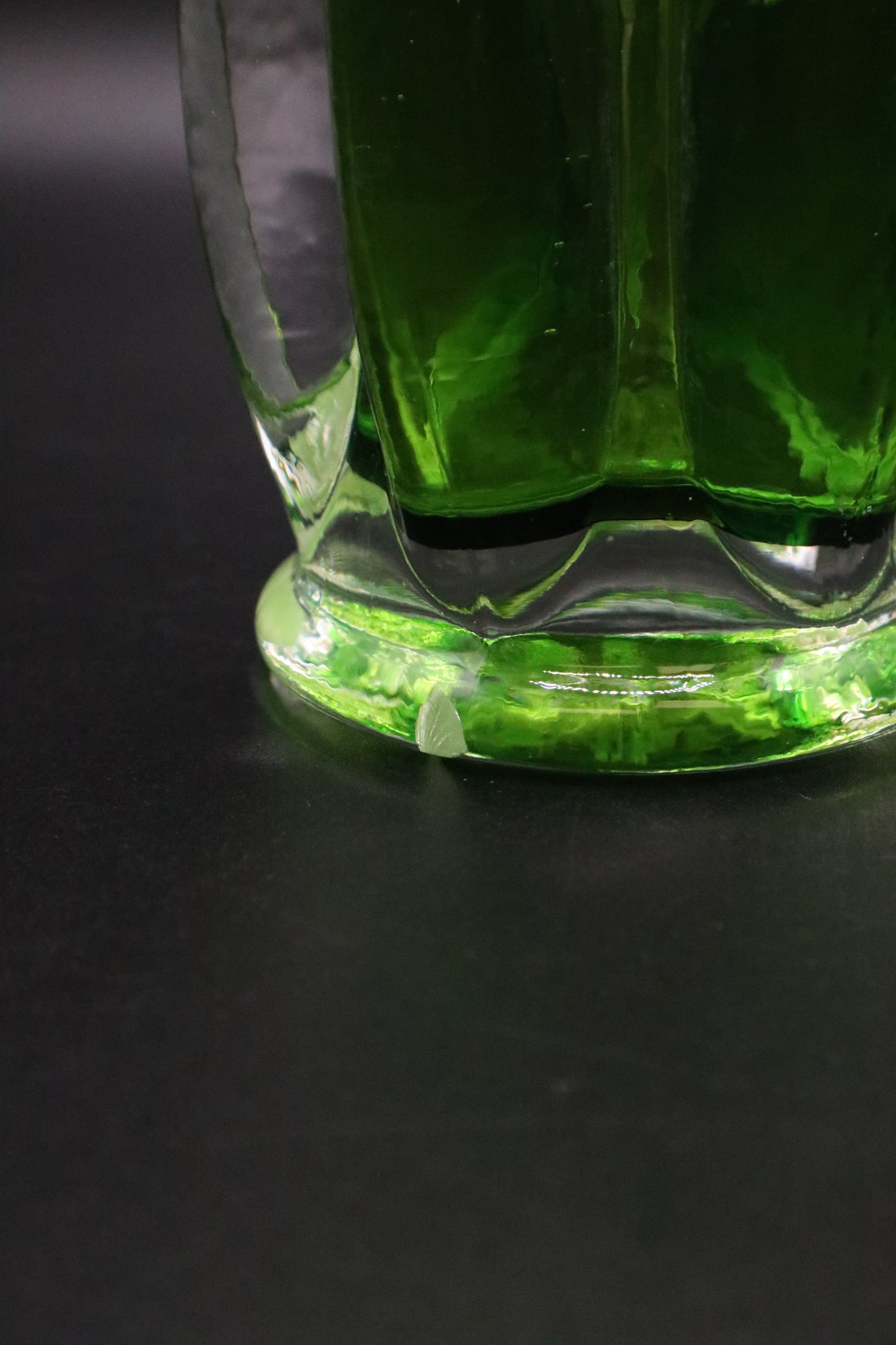 MID-CENTURY MURANO GLASS GREEN VASE (AS IS)