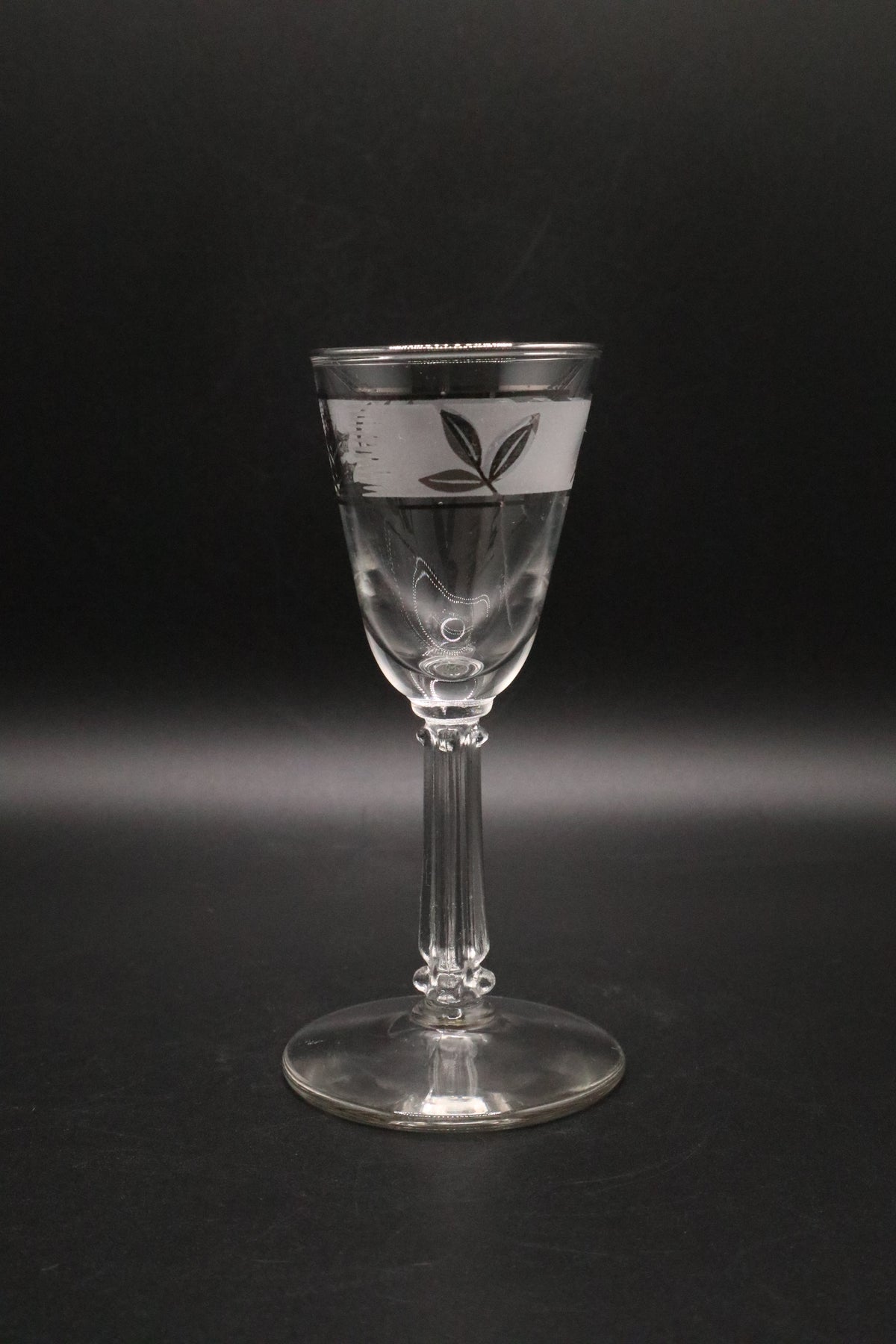 4 LIBBEY SILVER LEAF CORDIAL SHOT GLASSES