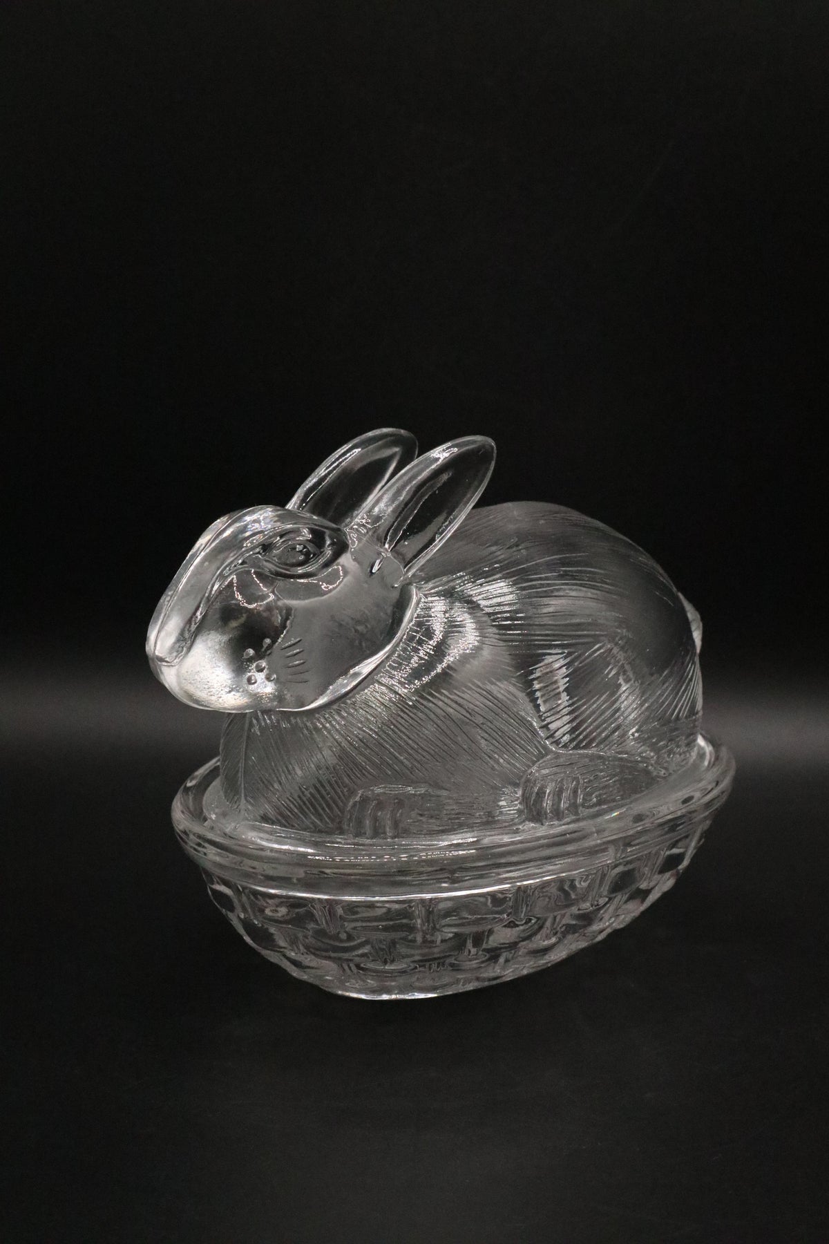CLEAR GLASS NESTING BUNNY