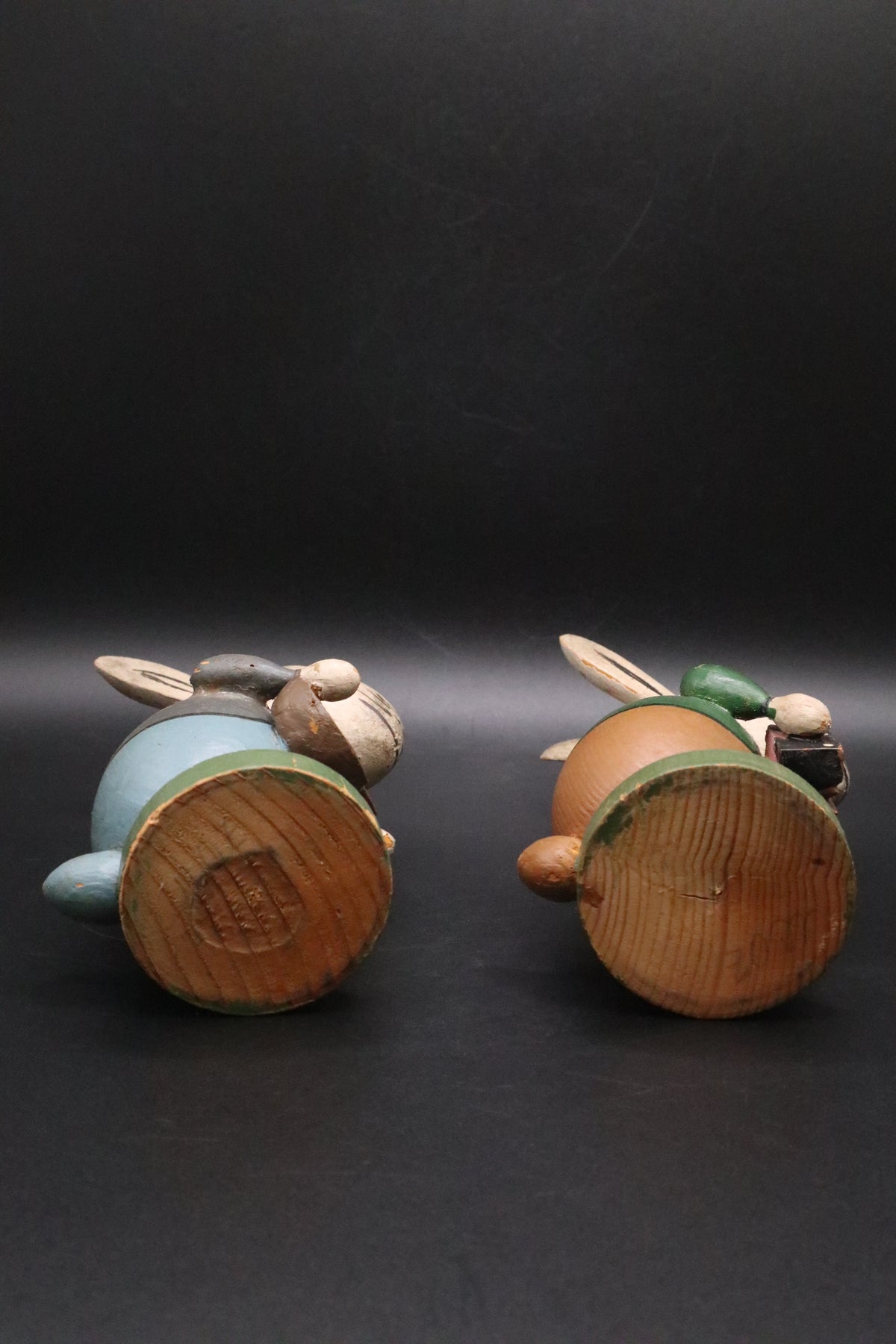 VINTAGE FOLK ART WOODEN MUSICIAN BUNNIES (SET OF 2)