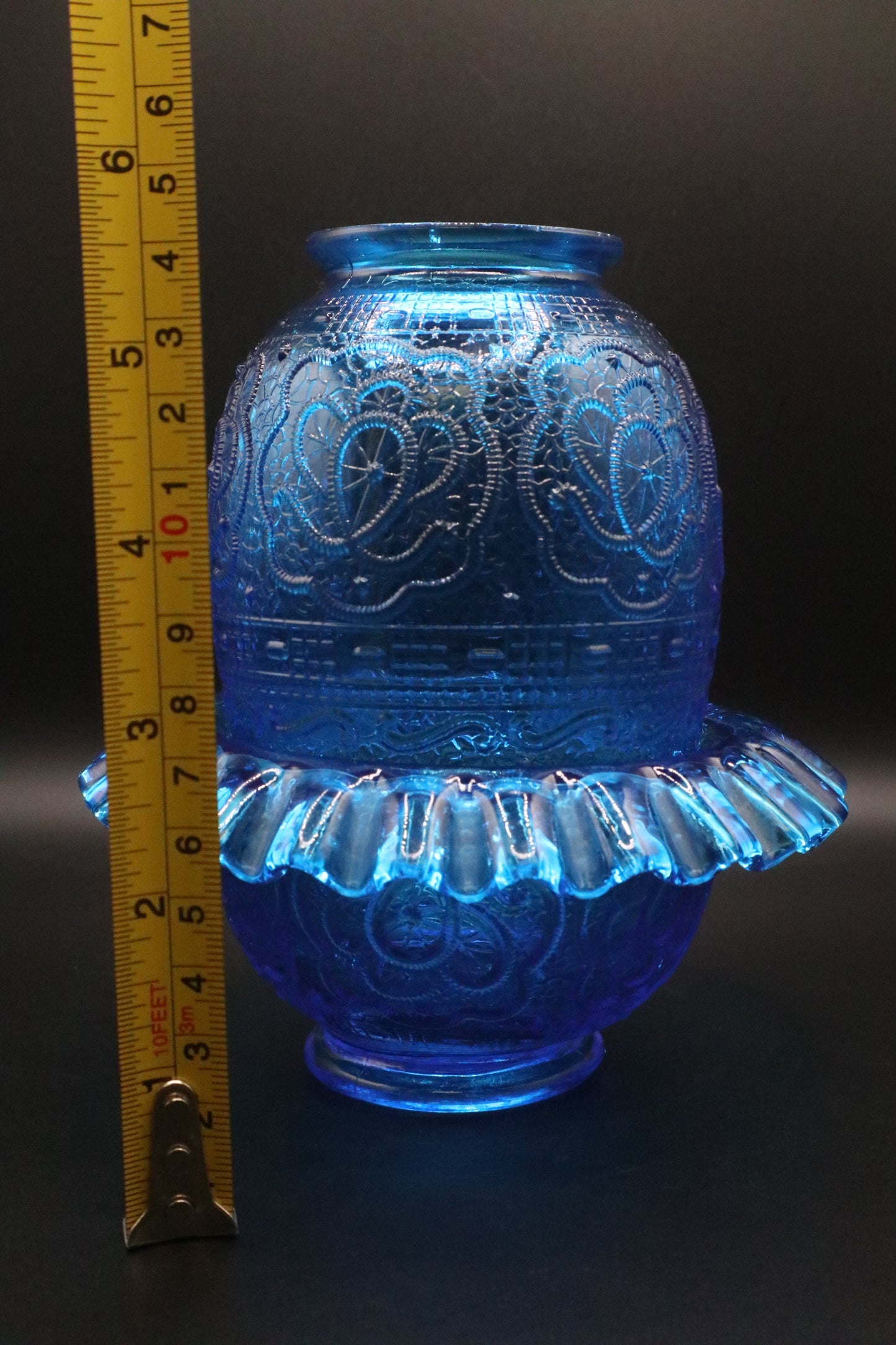 VINTAGE FENTON GLASS BLUE PERSIAN MEDALLION FAIRY LAMP