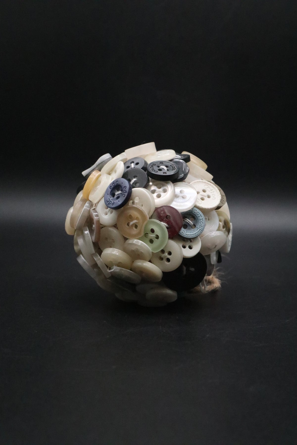 VINTAGE BUTTON BALL HANDMADE IN INDIA