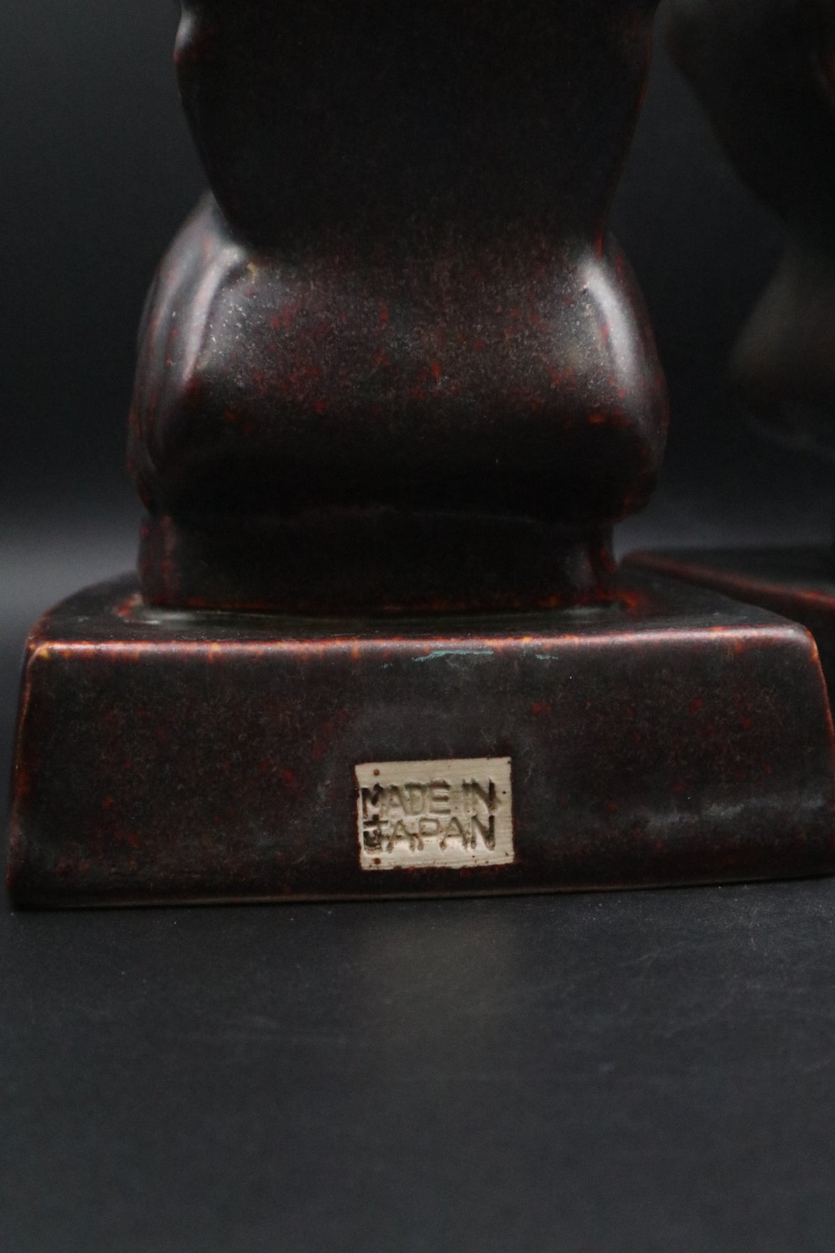 VINTAGE POTTERY ROOSTER MADE IN JAPAN BOOKENDS