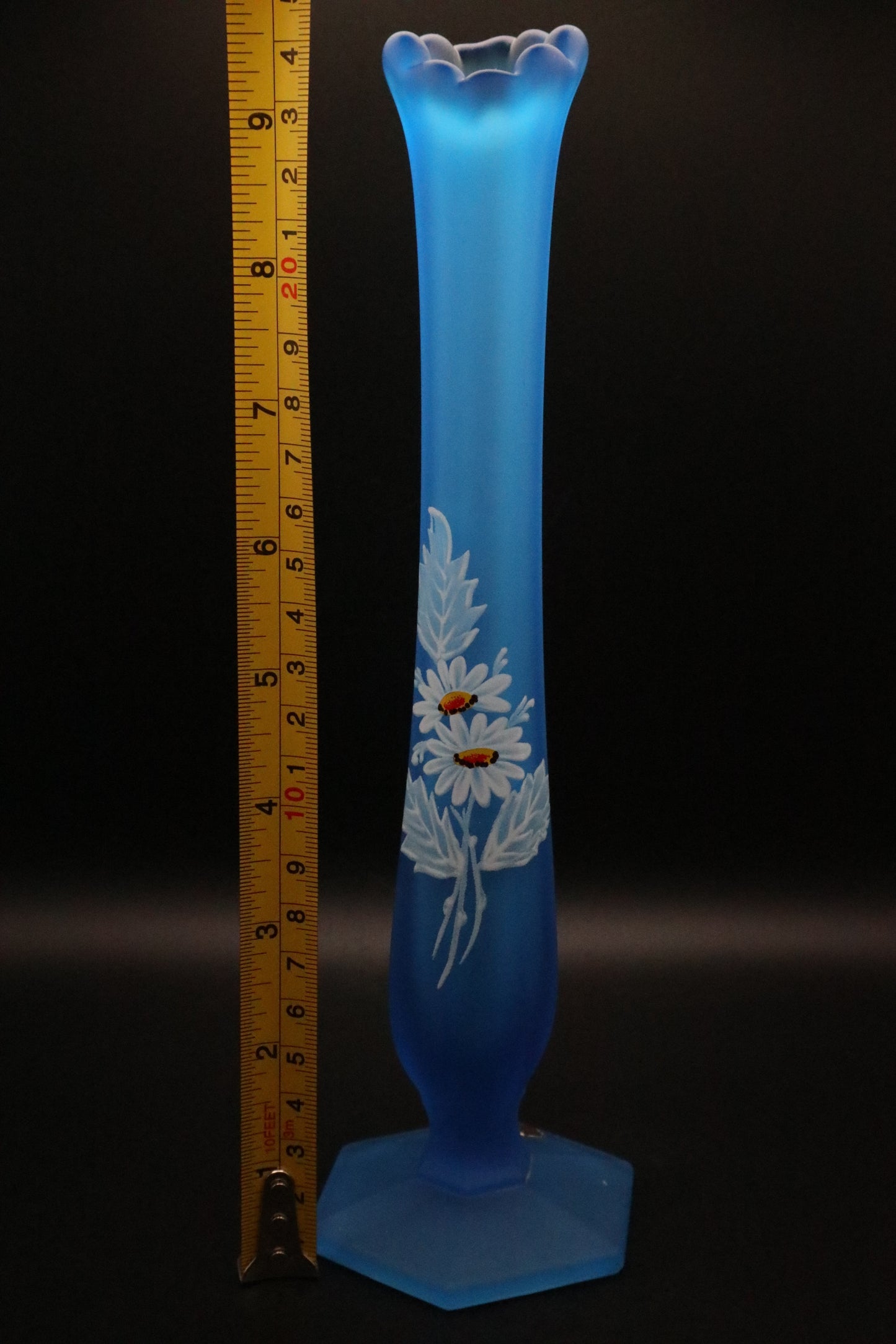 VINTAGE BLUE AMETHYST VASE TWISTED STEM FOOTED ART GLASS