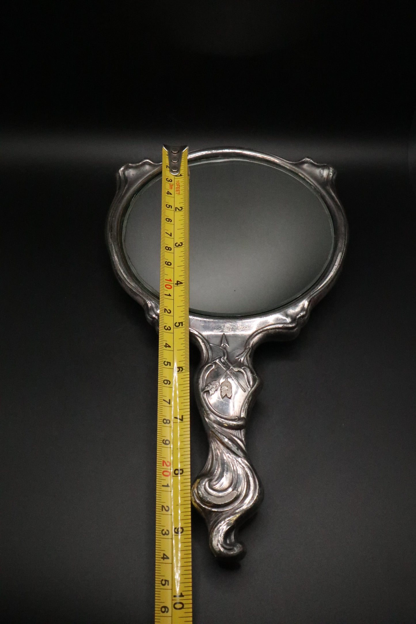 ANTIQUE SILVER PLATED ART NOUVEAU HANDHELD MIRROR WITH CHERUB DESIGN