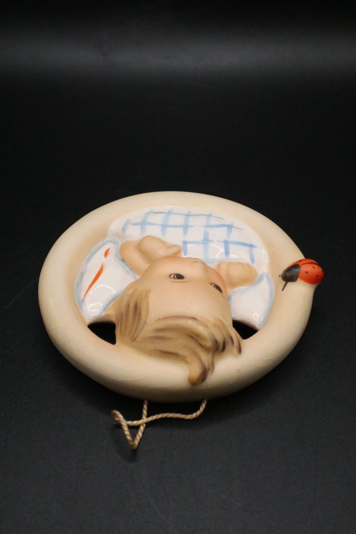 HUMMEL 137/B 3" CERAMIC WALL PLAQUE W. GERMANY "CHILD IN BED"