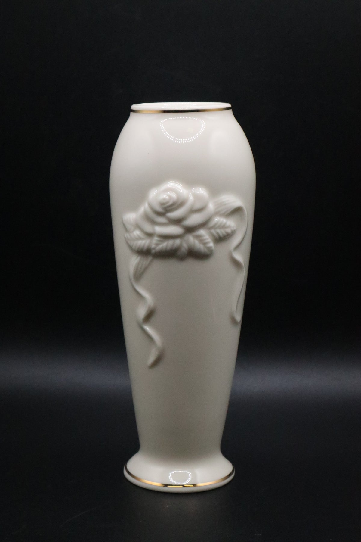 LENOX IVORY SMALL ROSE BUD VASE