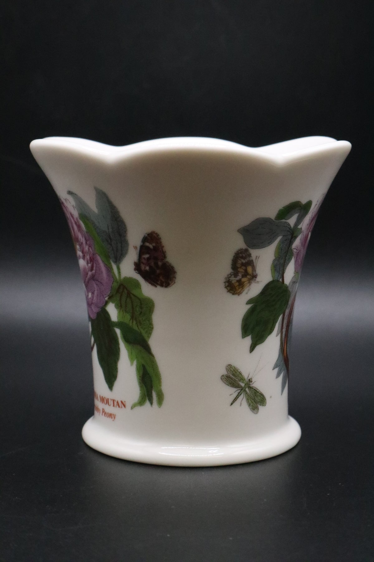 PORTMEIRION BOTANIC GARDEN SCALLOP PEONY VASE