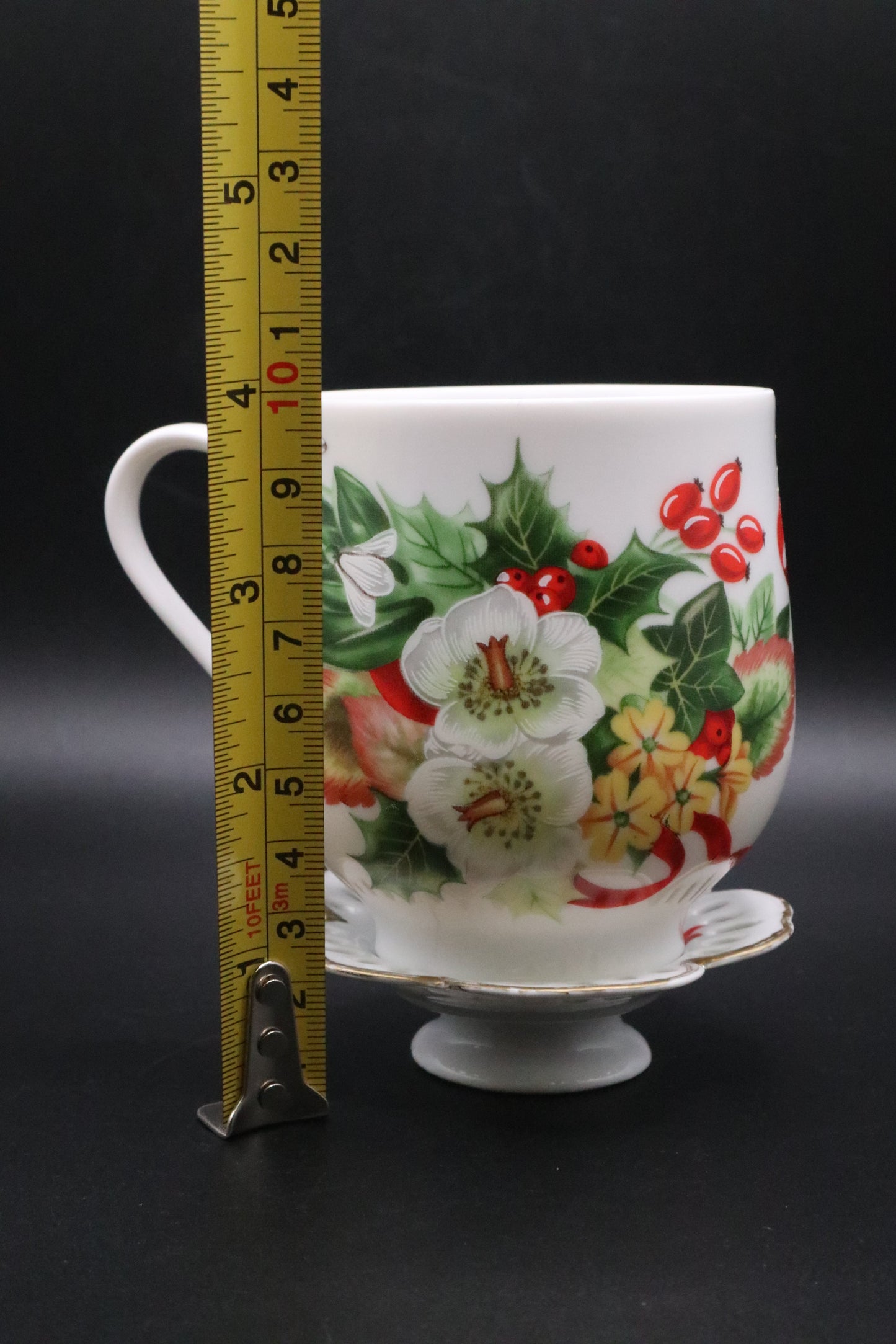 VINTAGE MARJ'S CHINA CLASSICS HOLIDAY TEA CUP W/TEABAG HOLDER