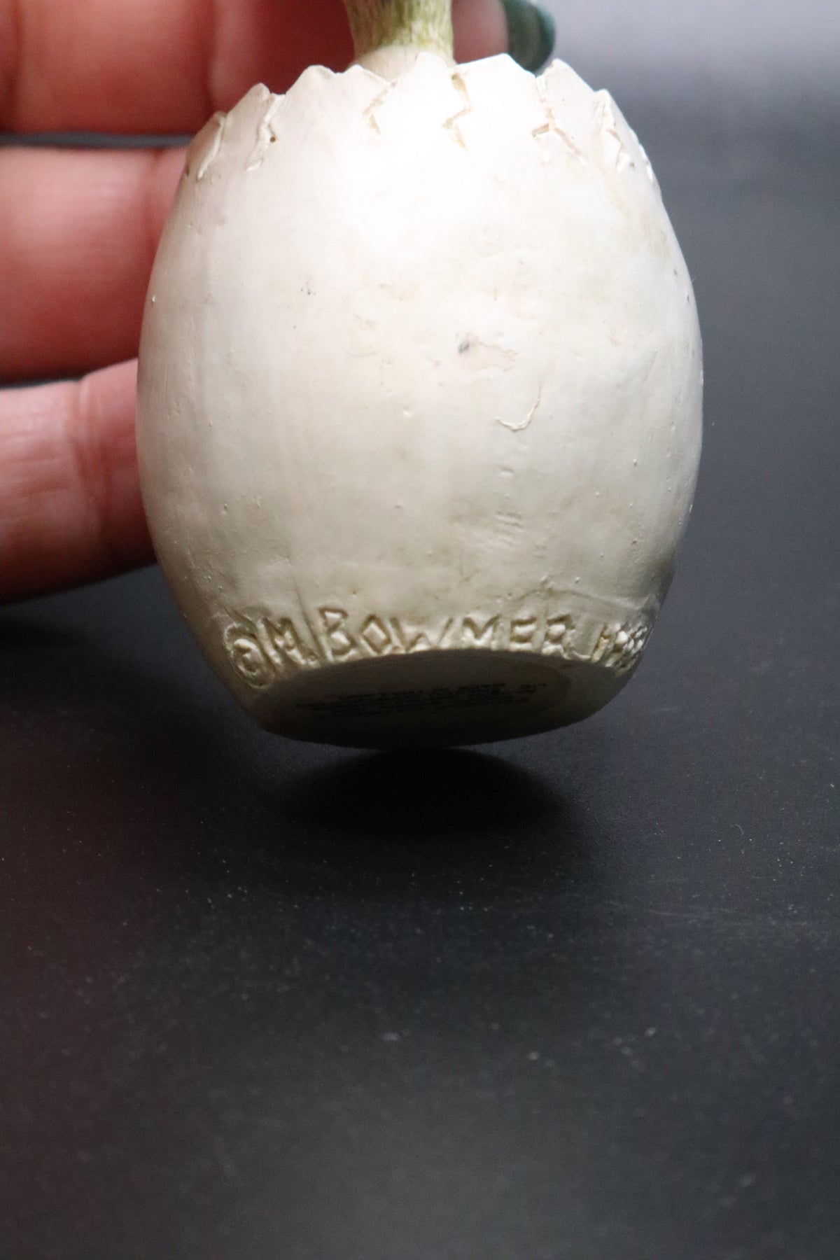 VINTAGE ENESCO EGGBERT AND FRIENDS "EGGSECUTIVE" FIGURINE
