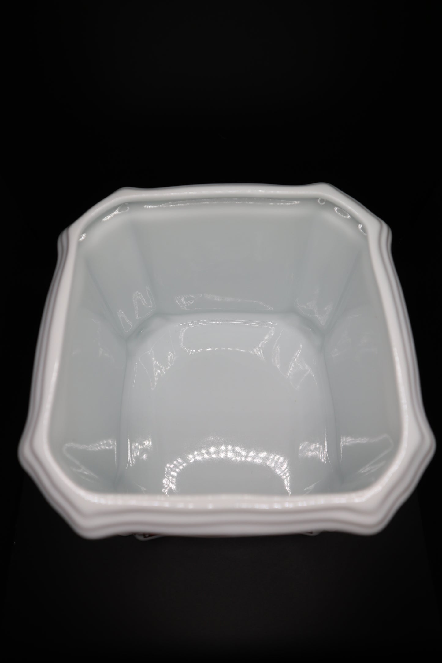 "WINTER BERRY" COLLECTION CACHEPOT BY FITZ & FLOYD