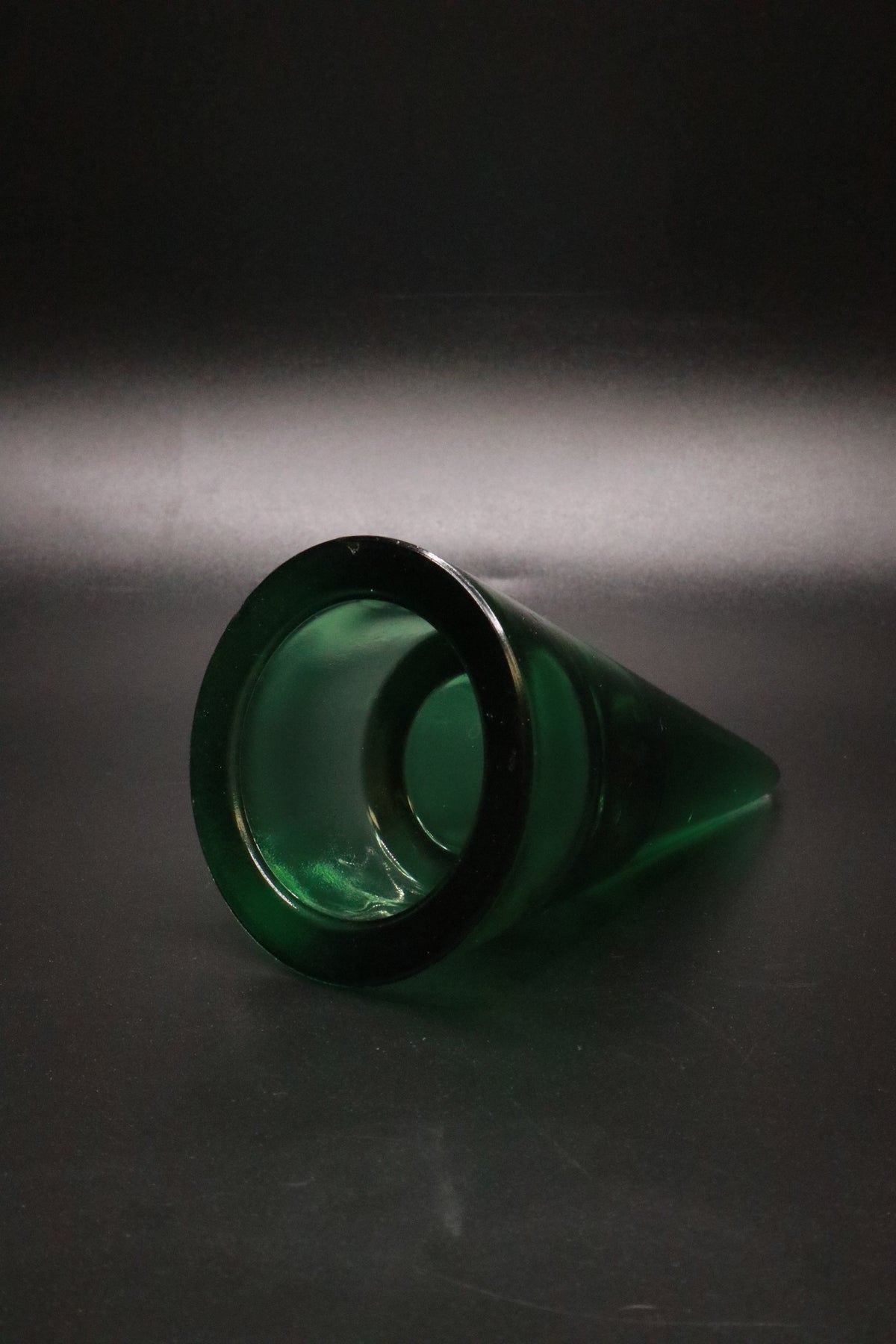 VINTAGE GREEN GLASS ART CHRISTMAS TREE TEA LIGHT HOLDER