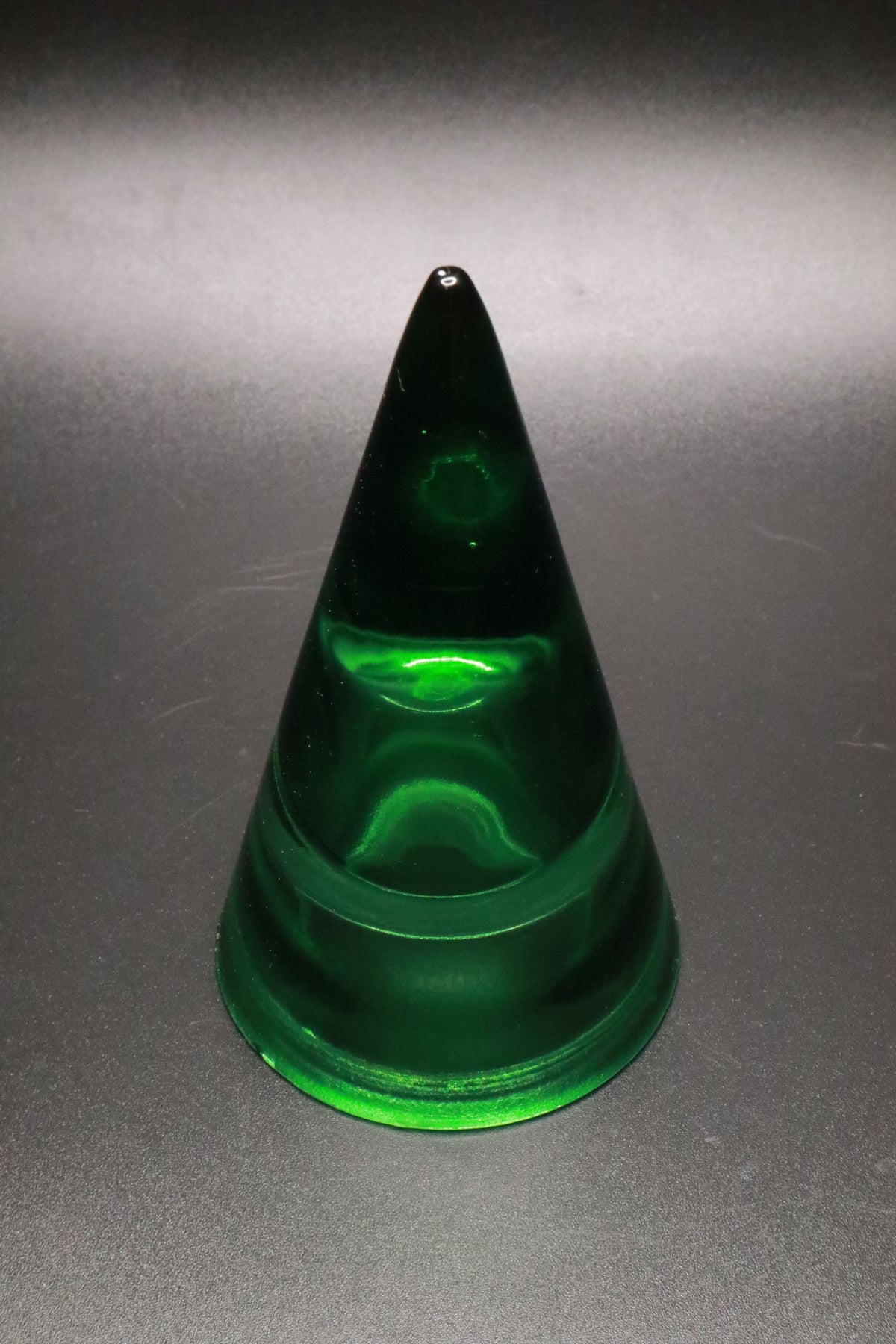 VINTAGE GREEN GLASS ART CHRISTMAS TREE TEA LIGHT HOLDER