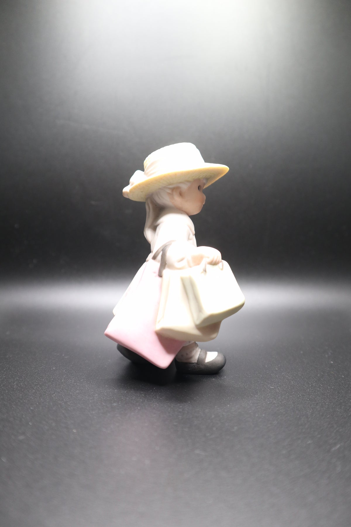 1998 SHOPPING GIRL NBM BAHNER STUDIOS AG LICENSED BY ALASKA MOMMA, INC