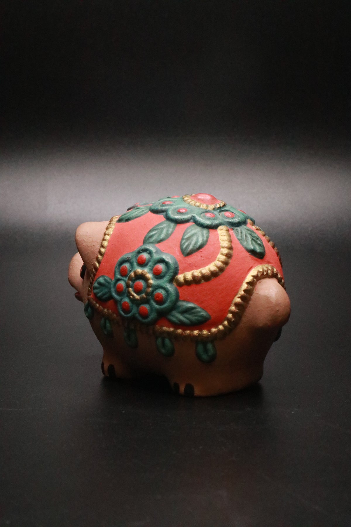 VINTAGE SALVADOREAN TALAVERA-STYLE POTTERY HAND PAINTED PIG