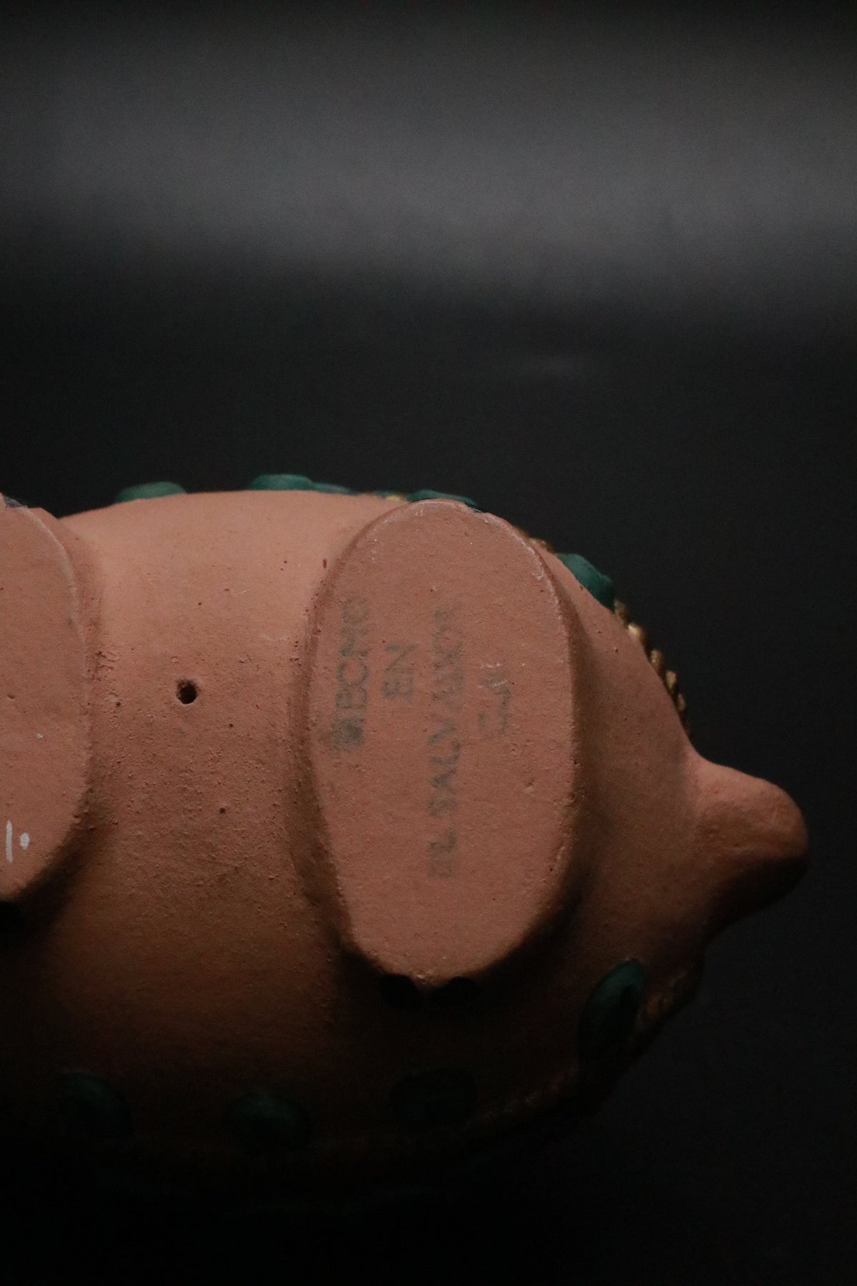 VINTAGE SALVADOREAN TALAVERA-STYLE POTTERY HAND PAINTED PIG