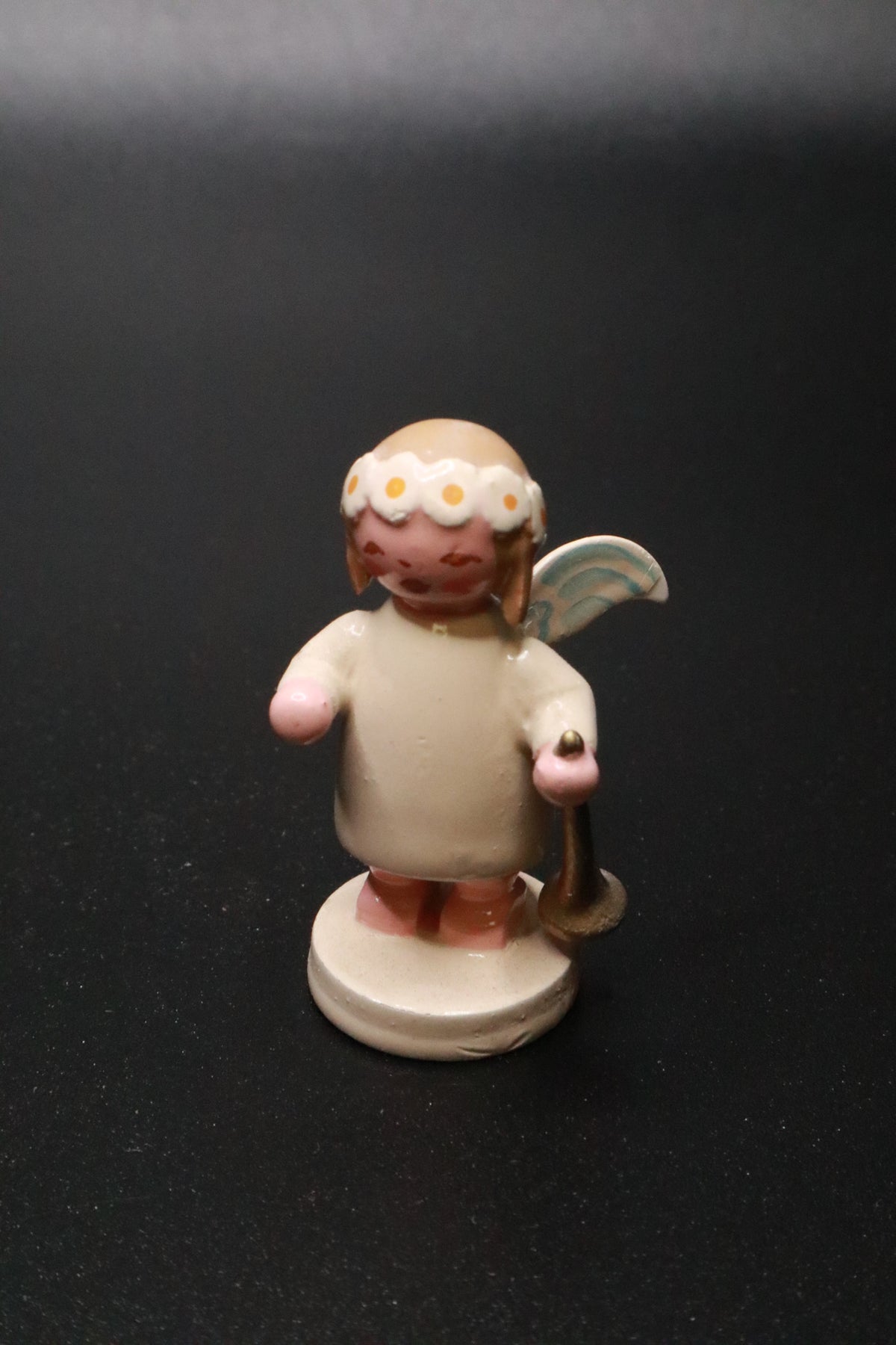 WENDT AND KüHN GERMAN "MARGUERITE ANGEL" FIGURINE "HORN"