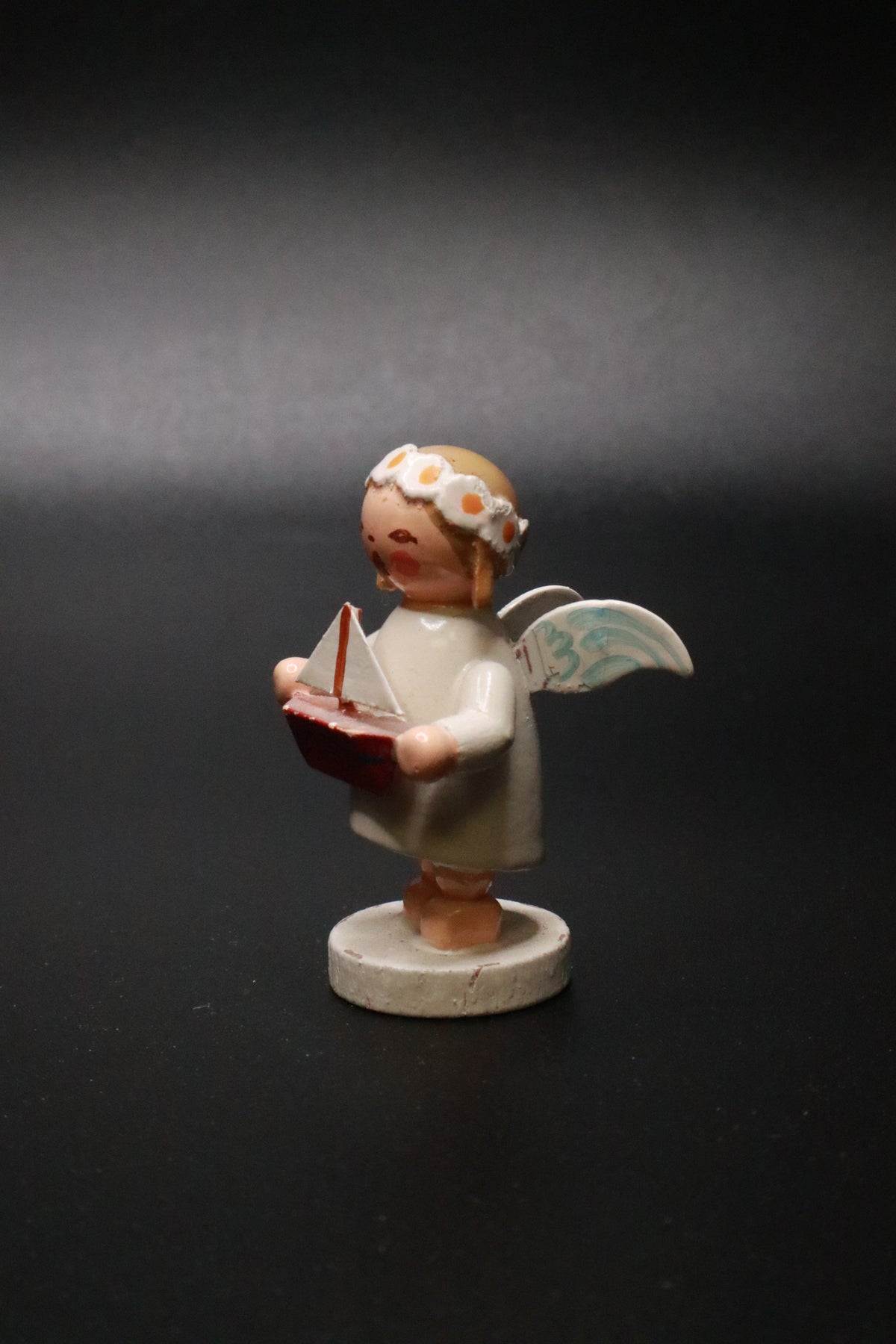 WENDT AND KüHN GERMAN "MARGUERITE ANGEL" FIGURINE "BOAT"