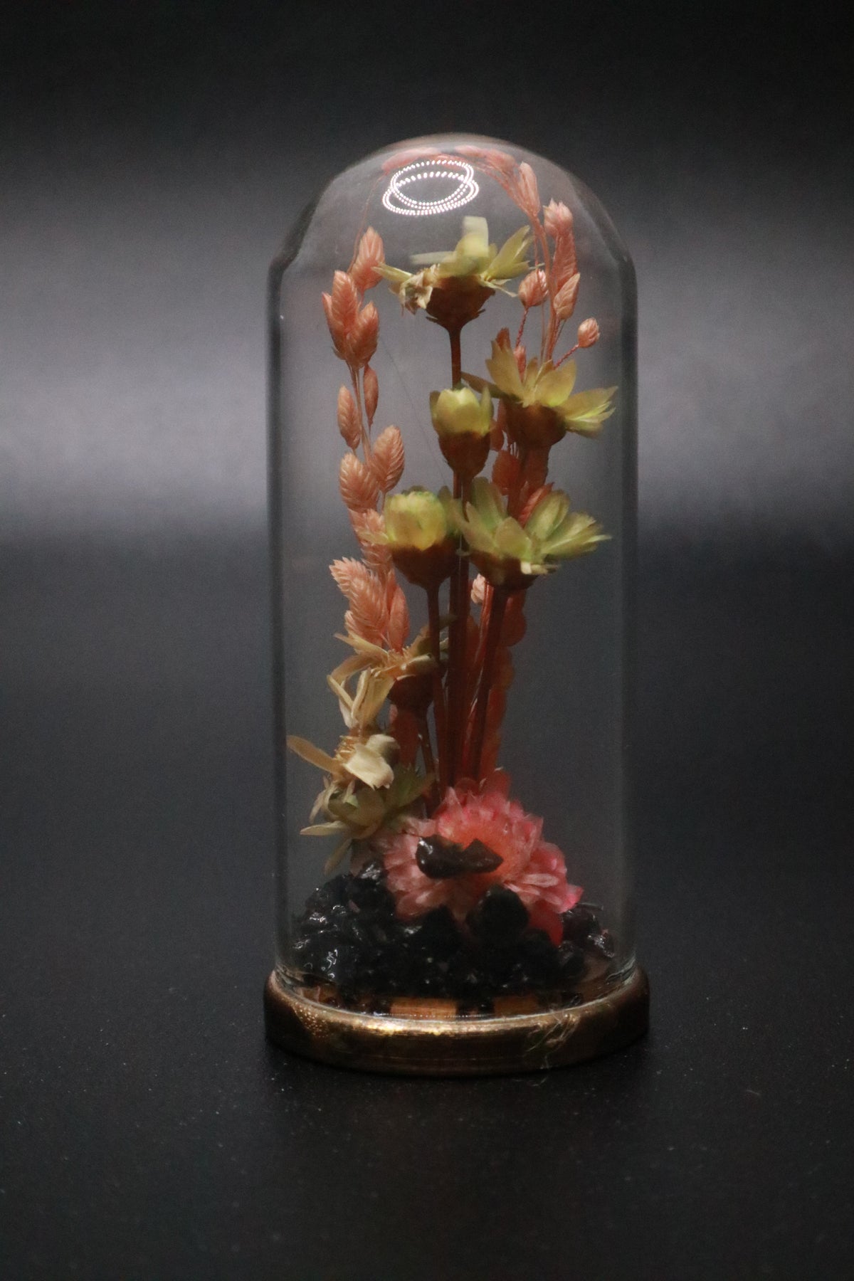 VINTAGE 1970'S MINI GLASS DOME AND BRASS DRIED FLOWER TERRARIUM "PINK FLOWER"